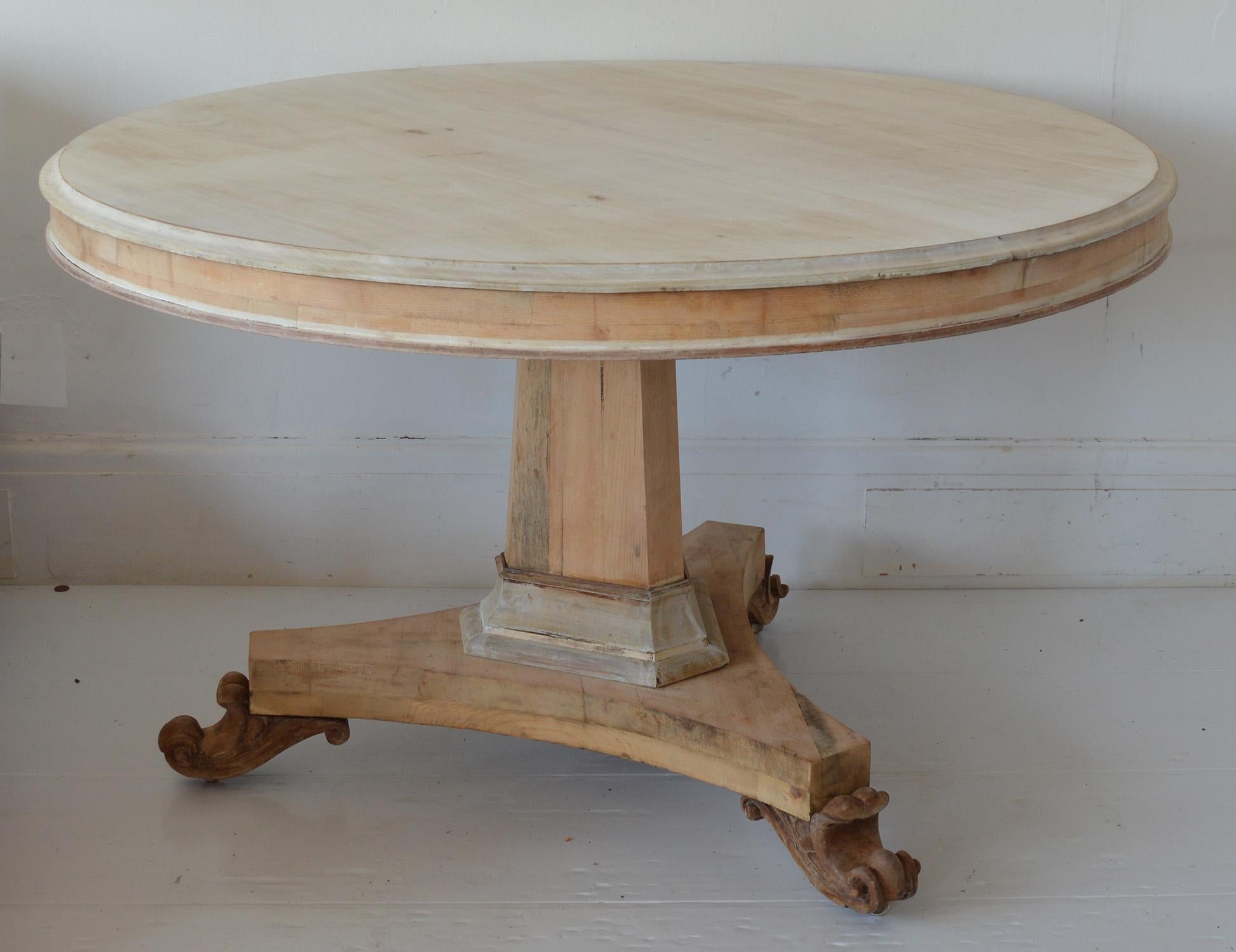 Large Antique Round Pine and Bleached Mahogany Table, English, circa 1830 In Good Condition In St Annes, Lancashire