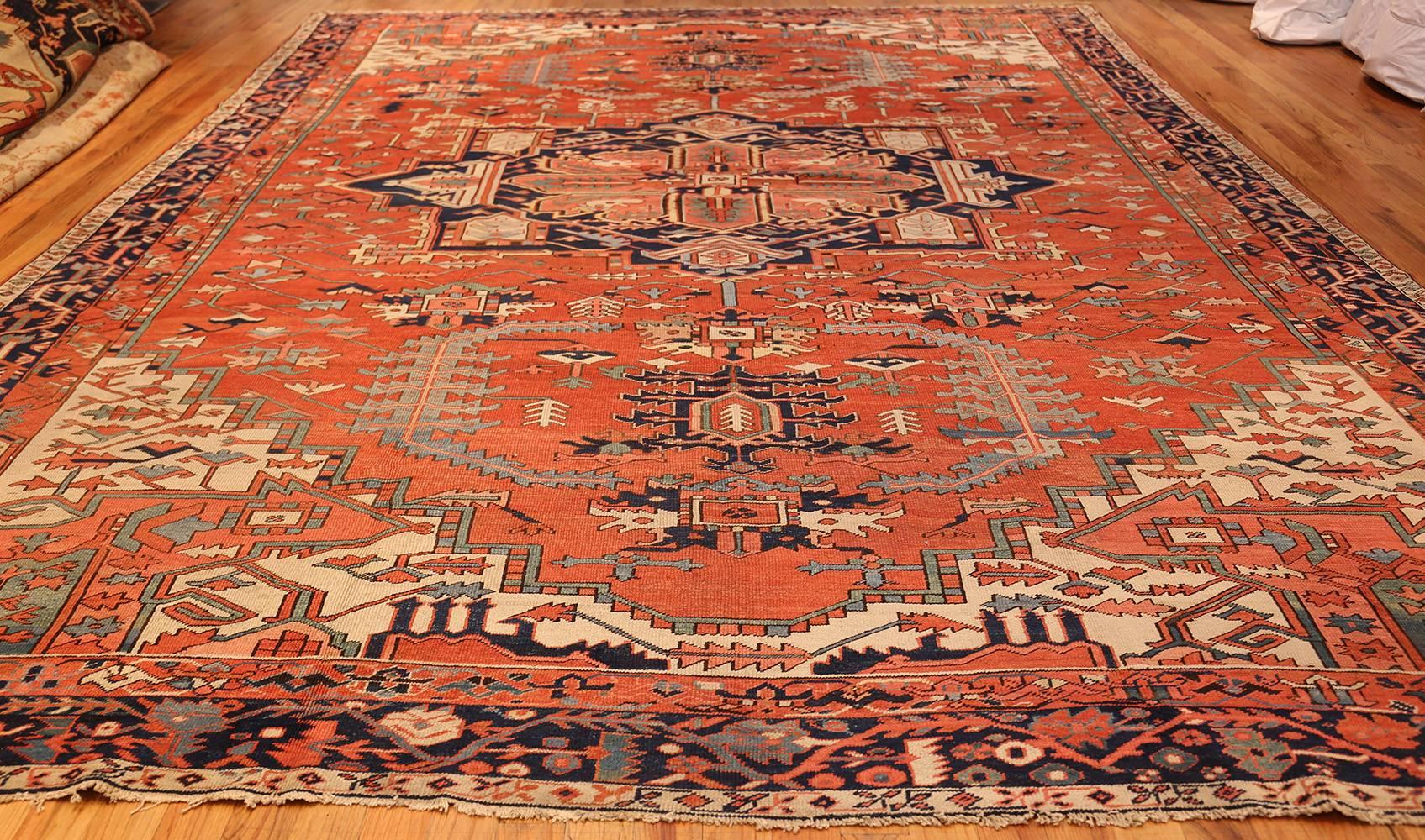 20th Century Antique Serapi Persian Rug. Size:  11 ft x 16 ft 3 in  For Sale