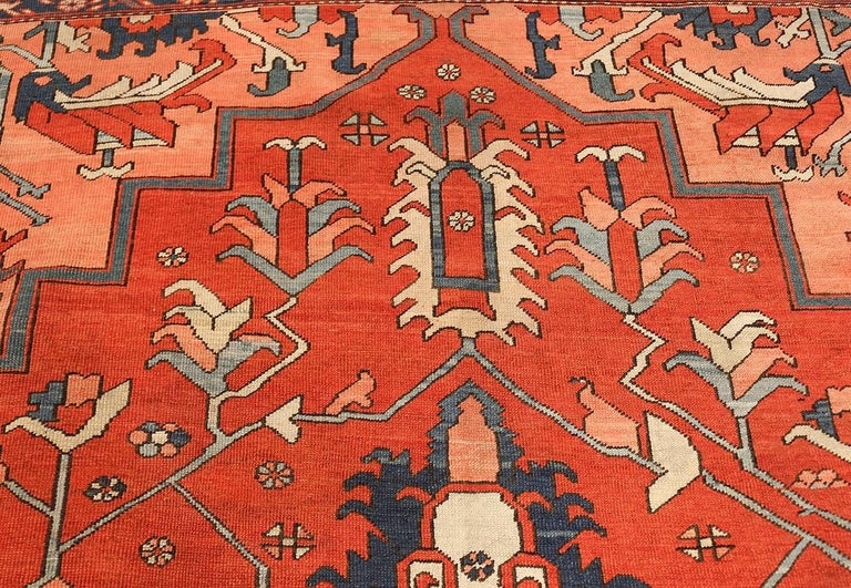 Large Antique Serapi Persian Rug. Size: 12 ft x 17 ft 6 in (3.66 m x 5.33 m) For Sale 2