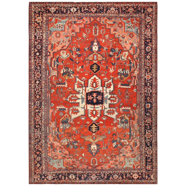 Large Antique Serapi Persian Rug. Size: 12 ft x 17 ft 6 in (3.66 m x 5.33 m) For Sale