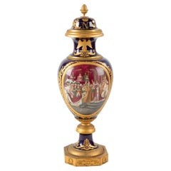 Grand vase napoléonien ancien de style Sèvres 