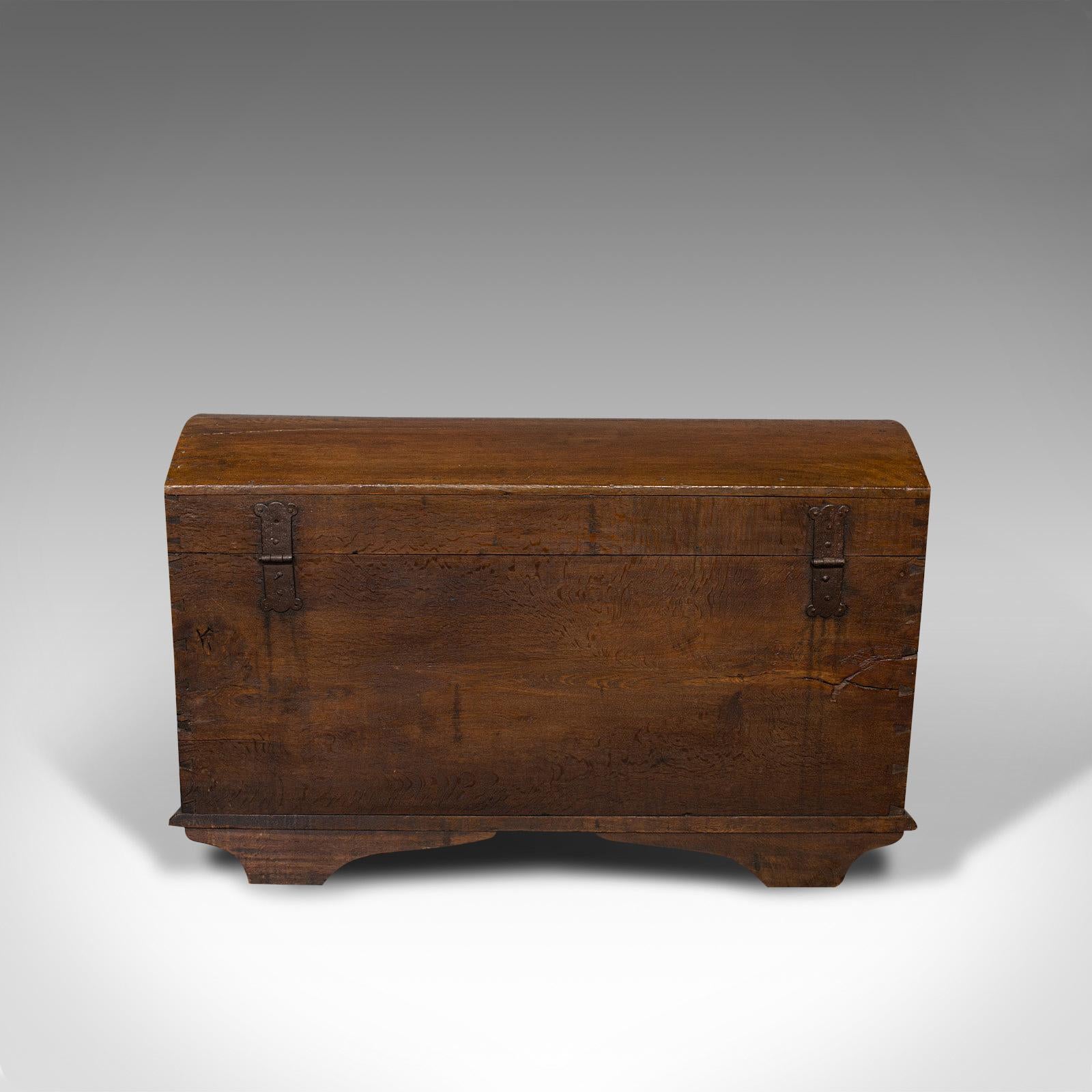Large Antique Shipping Chest, English, Oak, Carriage Trunk, Georgian, circa 1800 For Sale 1