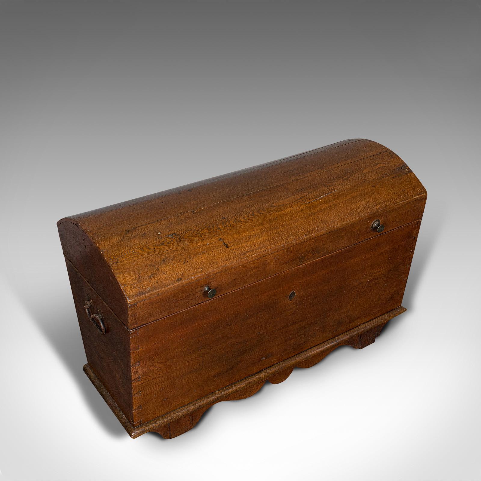 Large Antique Shipping Chest, English, Oak, Carriage Trunk, Georgian, circa 1800 For Sale 2