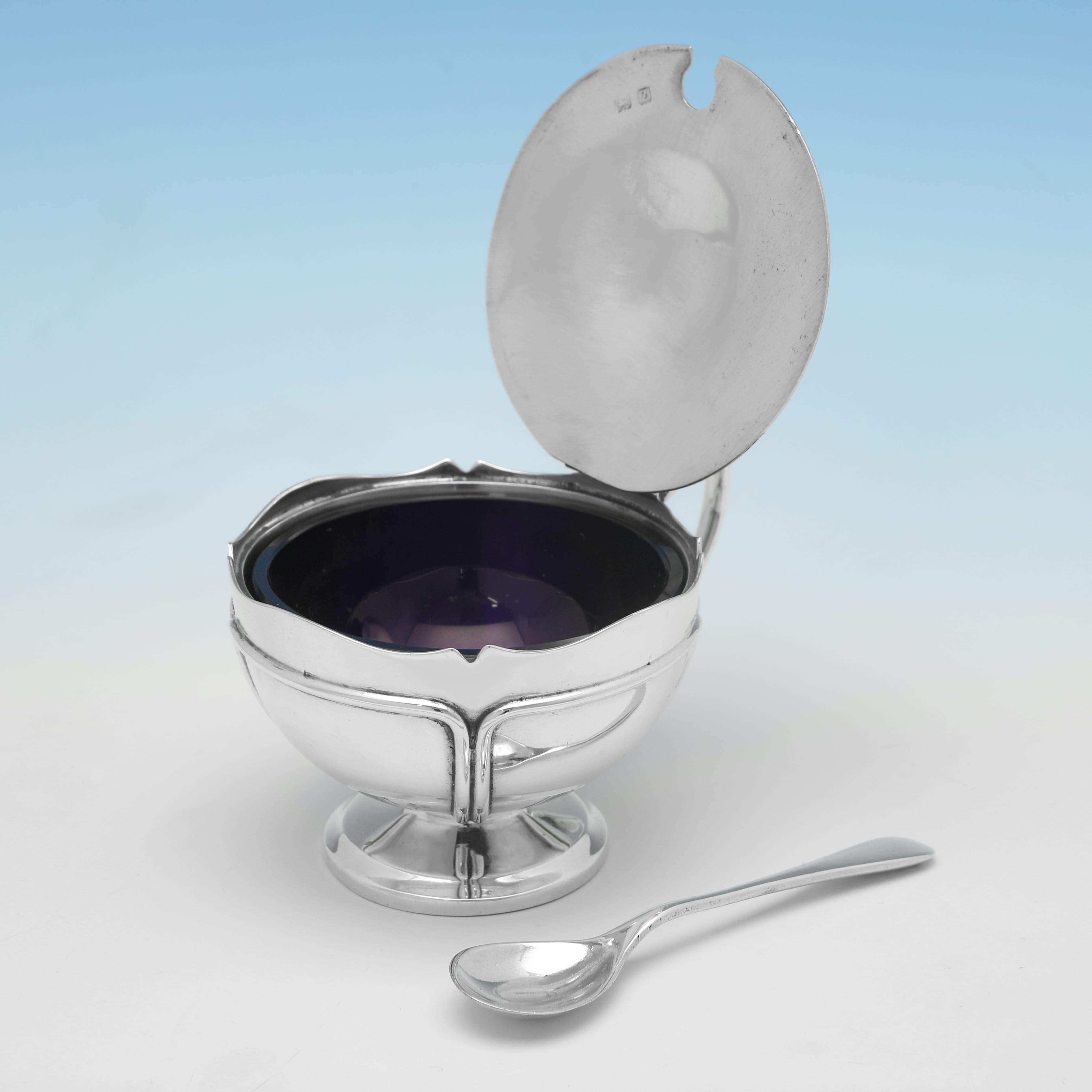 Early 20th Century Large antique silver art nouveau condiment set made by Mappin & Webb in 1924 For Sale
