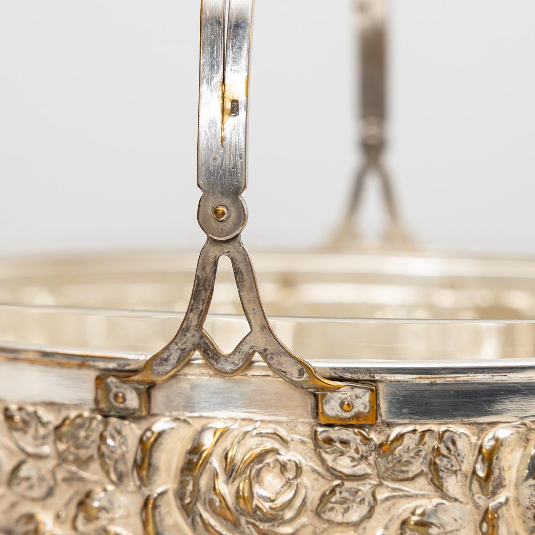 Großer antiker europäischer Dekoschalenbecher aus Silber, Roségold, Silber, Silber und Kristall (Geschnitzt) im Angebot
