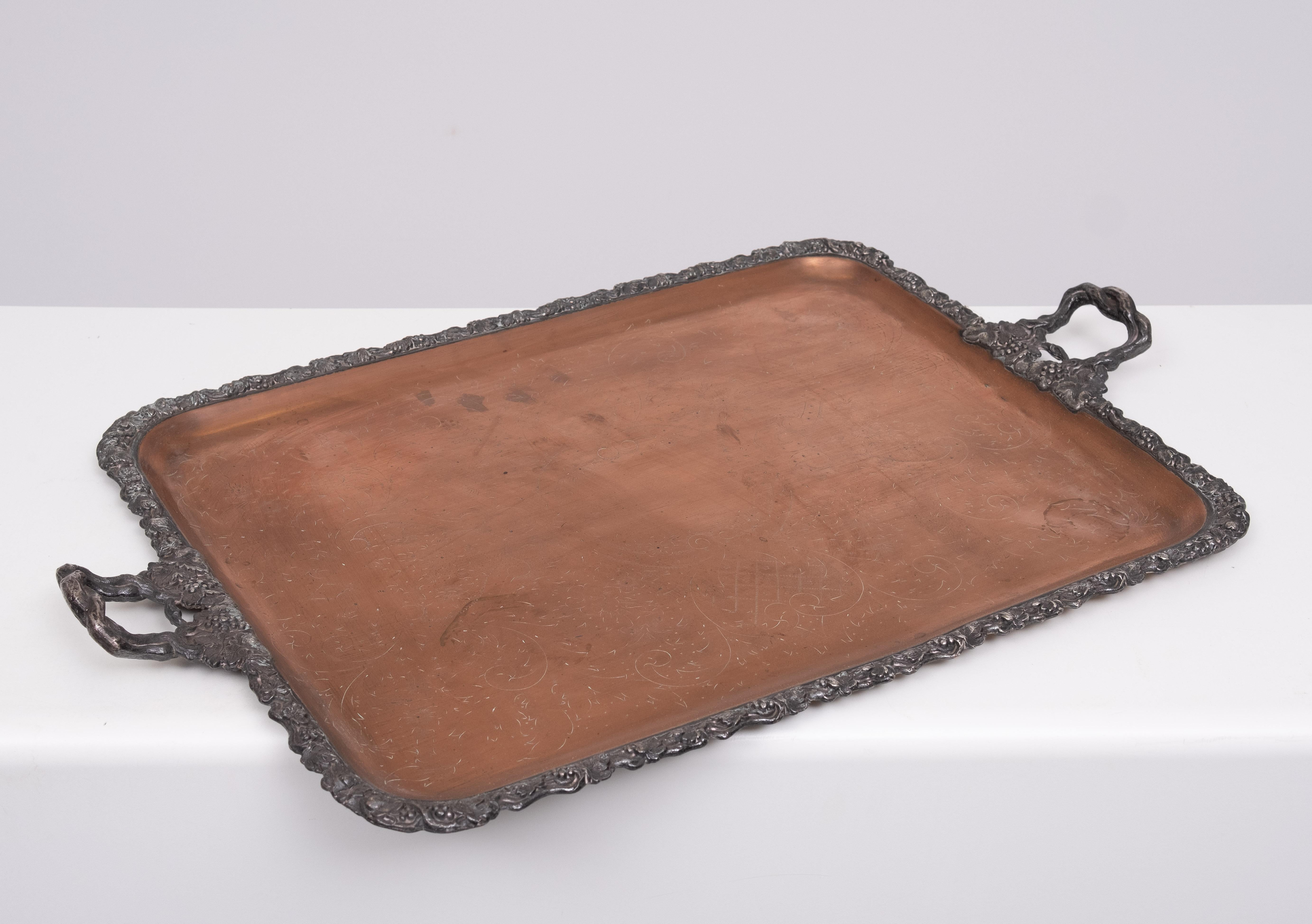 Bandeja de servir grande y antigua chapada en plata sobre cobre  Francia Victoriano en venta