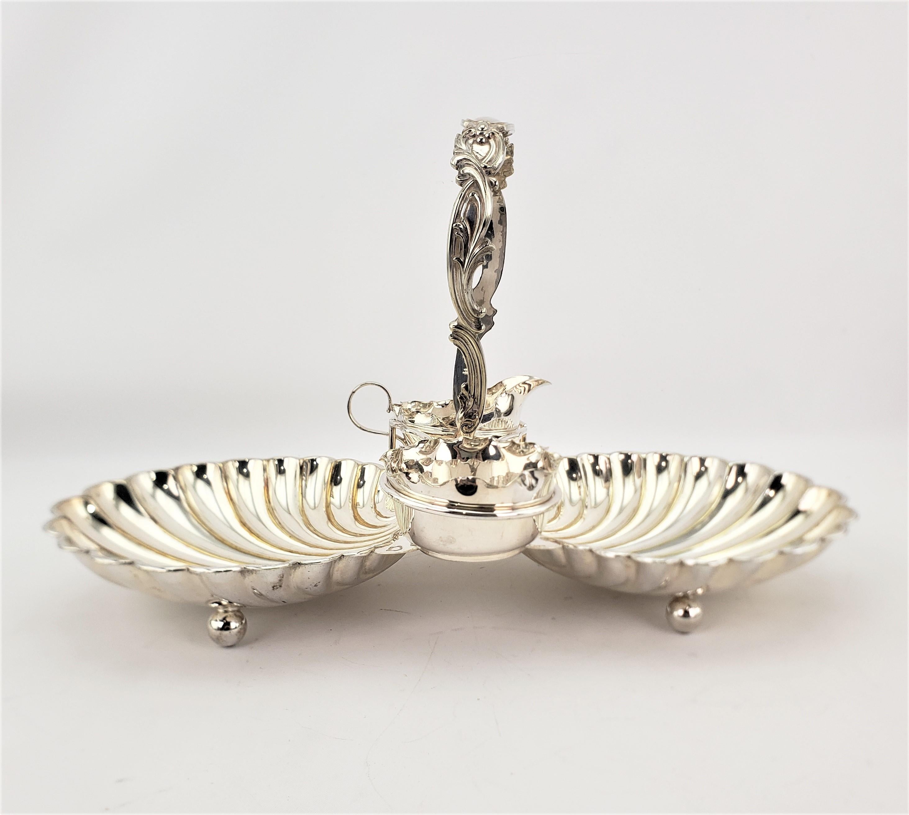Grande server antico in argento placcato R Rugg o Rew English Berry Server con design a conchiglia In condizioni buone in vendita a Hamilton, Ontario