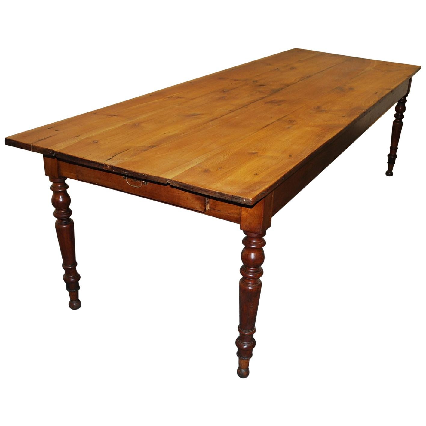 Large antique solid cherry wood French Farmhouse/ Kitchen / dining Table im Angebot