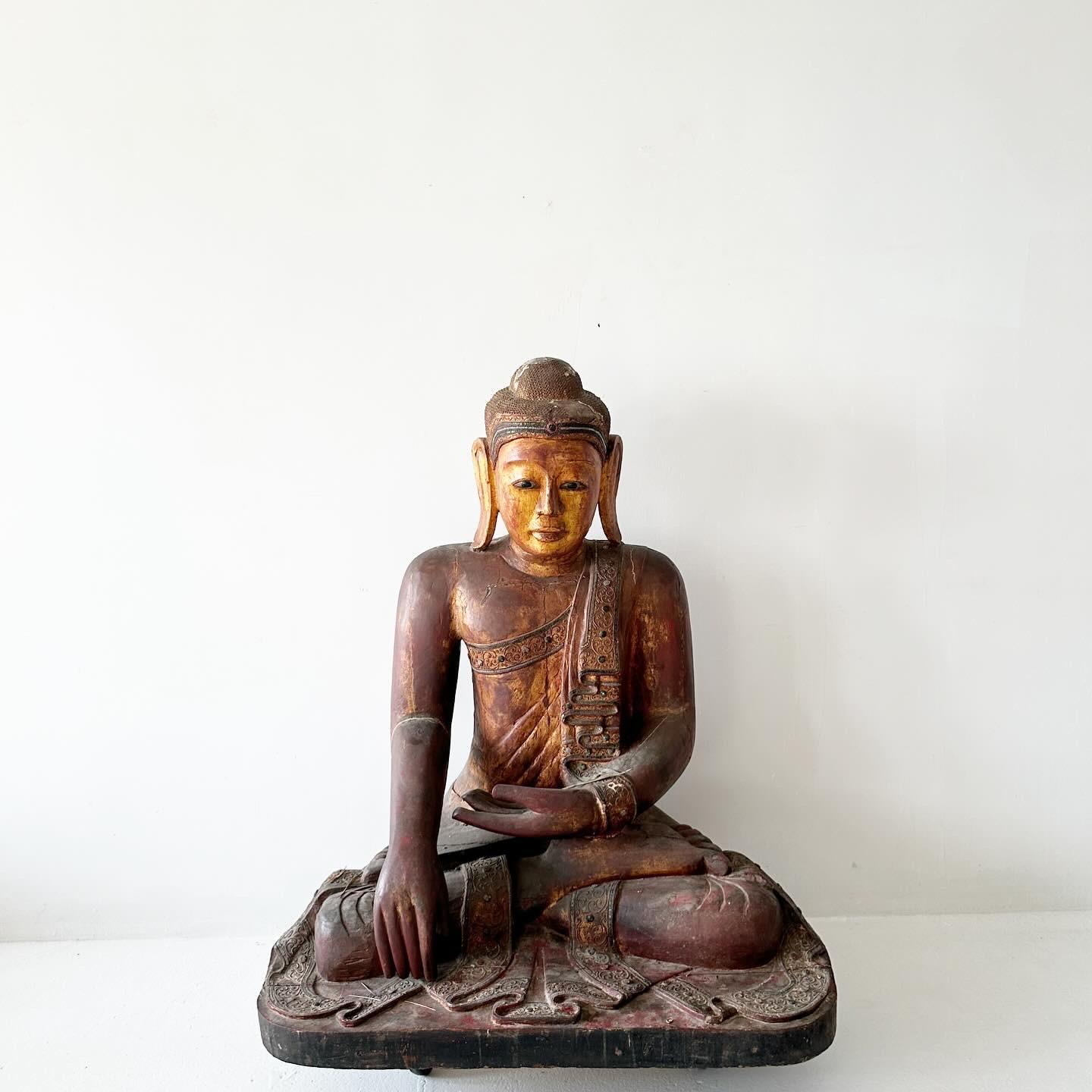 Große antike südostasiatische Buddha-Statue aus bemaltem Holz  im Angebot 2