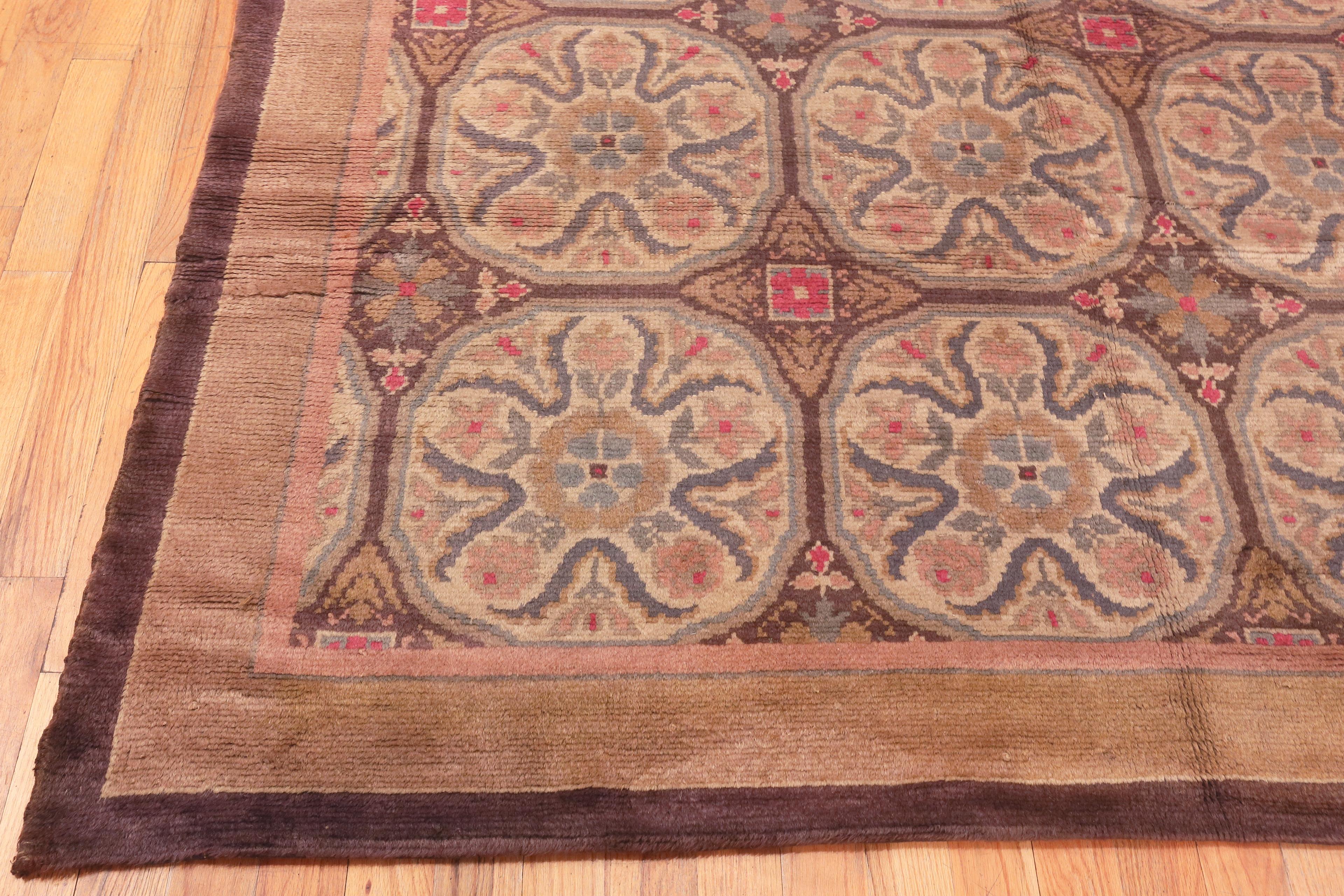 Großer antiker spanischer Teppich. 11 ft 5 in x 17 ft 10 in  (Wolle) im Angebot