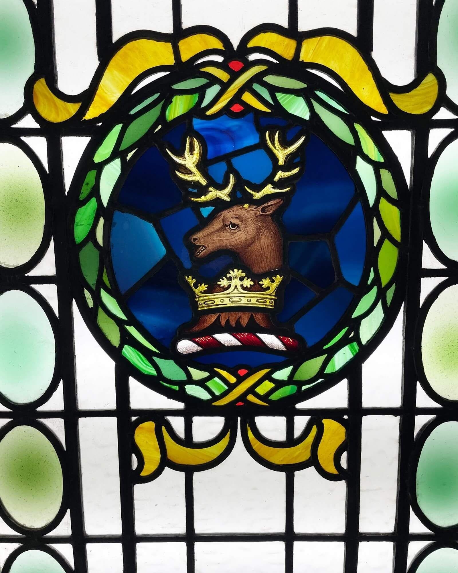 Large Antique Stained Glass Window with Stag Crest In Fair Condition For Sale In Wormelow, Herefordshire