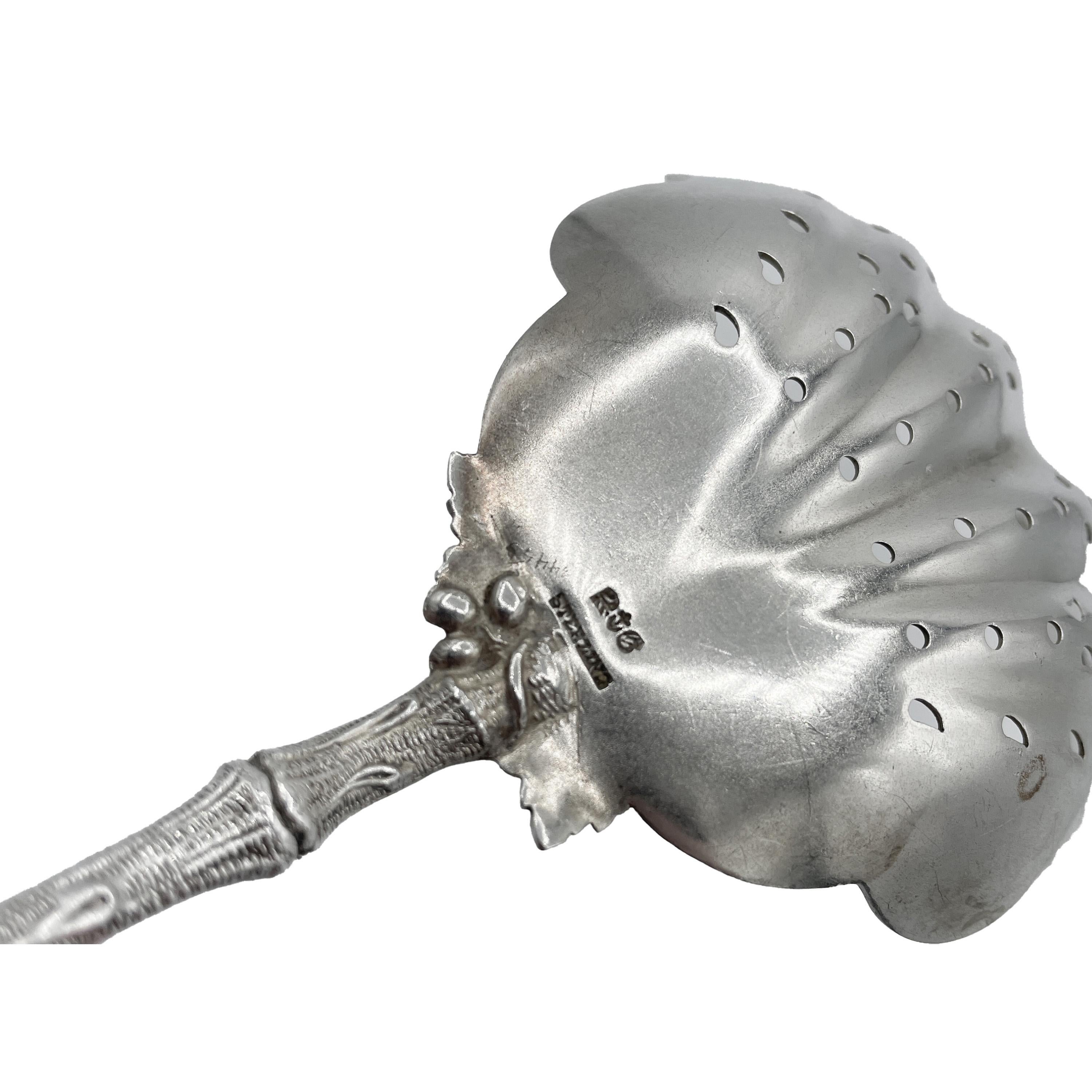 Grande cuillère de service à glace ancienne en argent sterling Birds Nest & Eggs de Gorham 1865 en vente 1