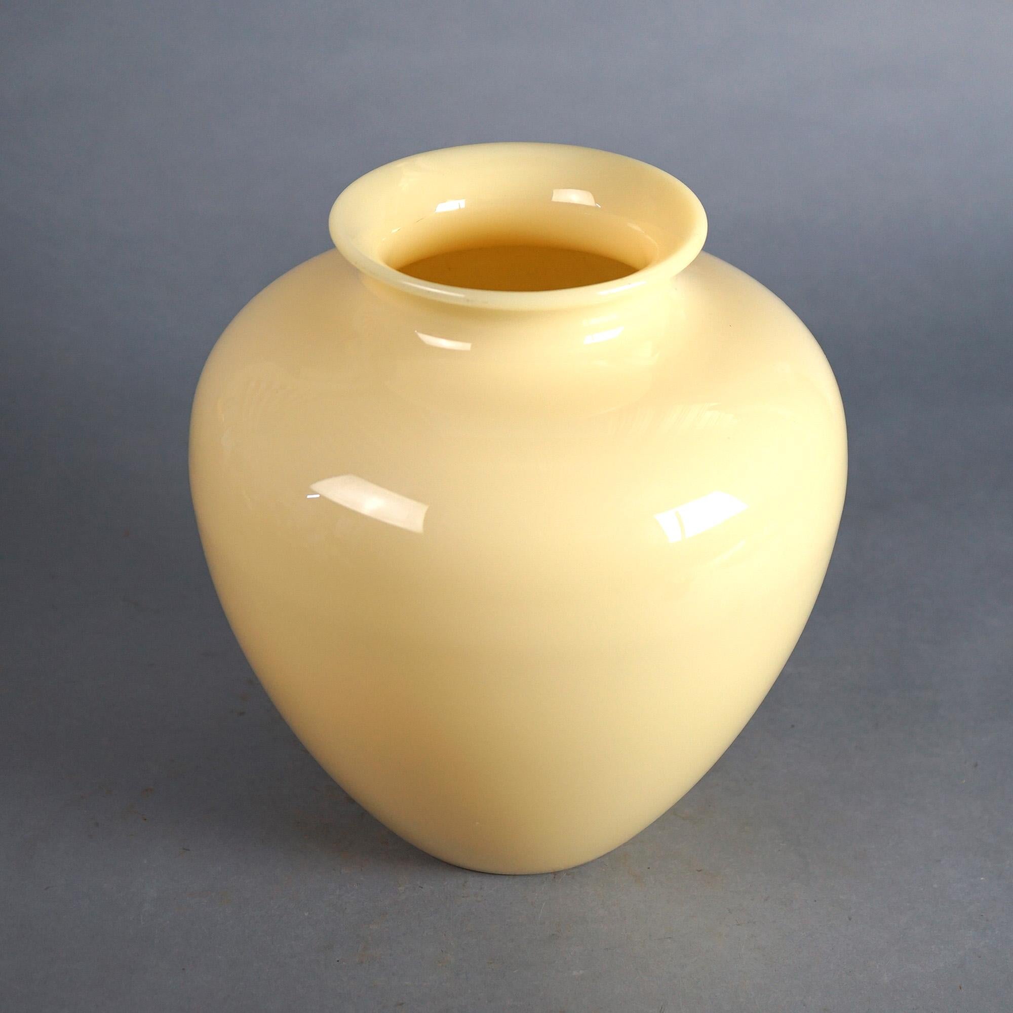 Large Antique Steuben Art Glass Bulbous Ivory Vase C1920

Measures- 10.5''H x 9.25''W x 9.25''D