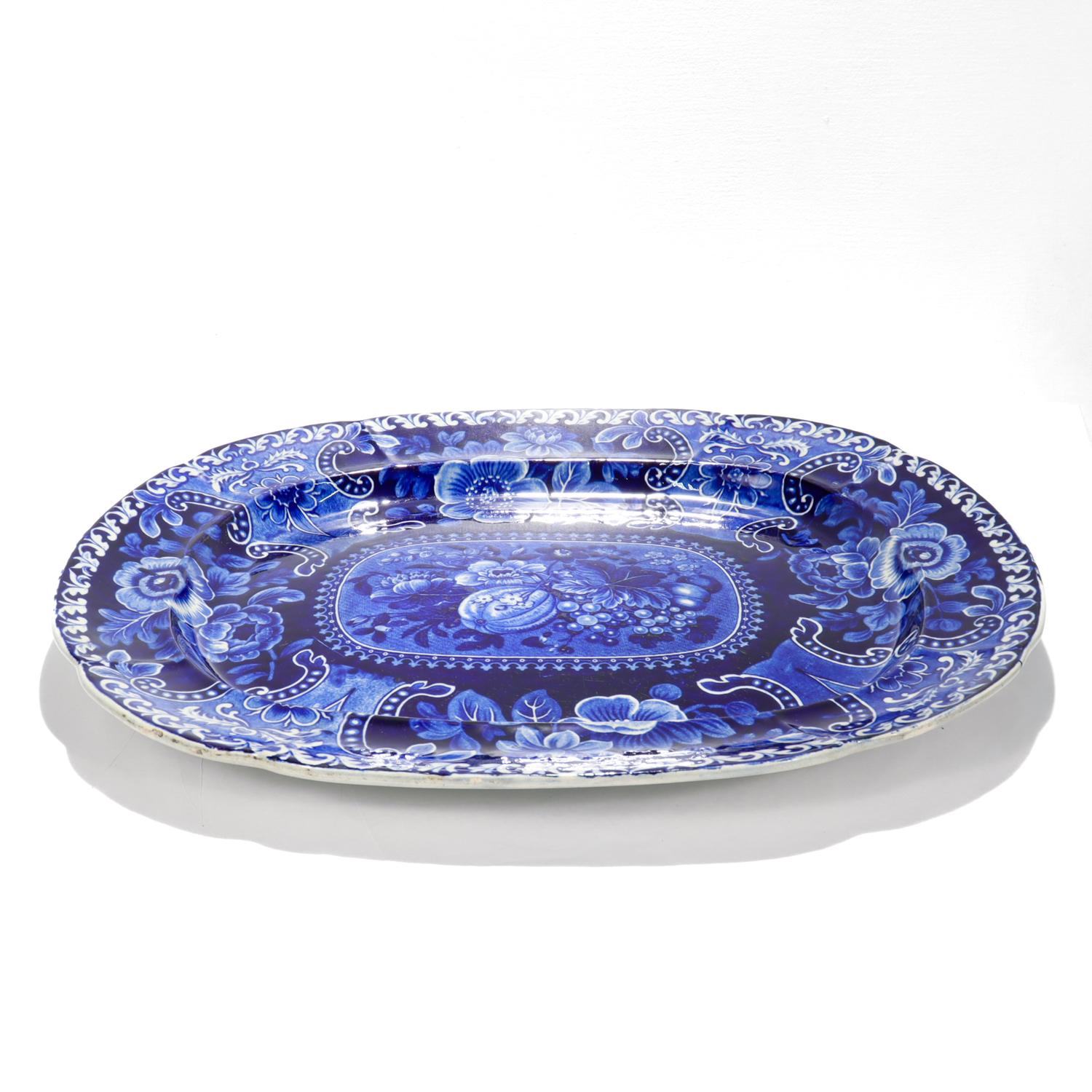 Große antike Stubbs 'Früchte und Blumen' Blaue Transferware-Platte oder Serviertablett (Porzellan) im Angebot