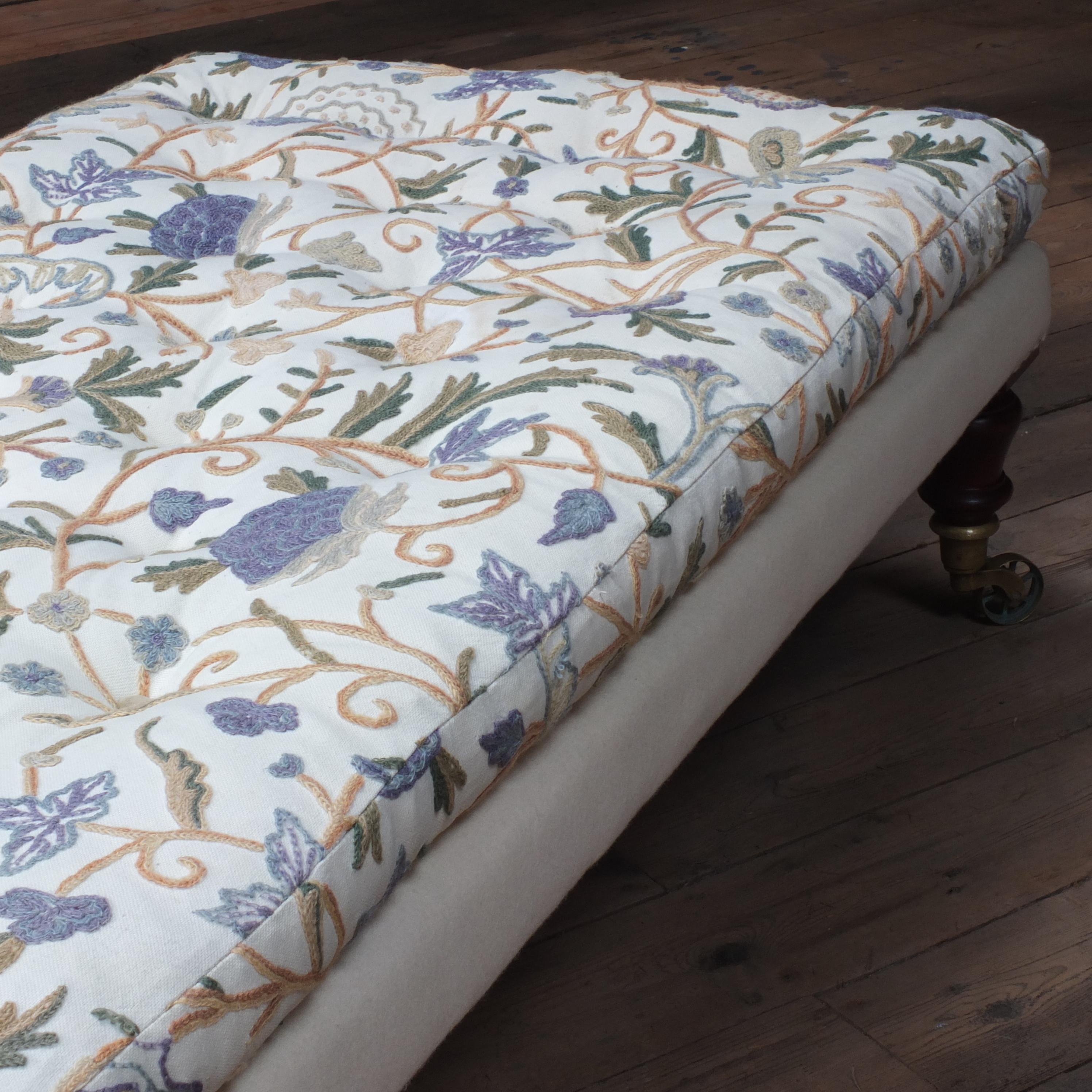 Large Antique Style Country House Footstool in Vintage Crewel Work Fabric In Fair Condition In Batley, GB