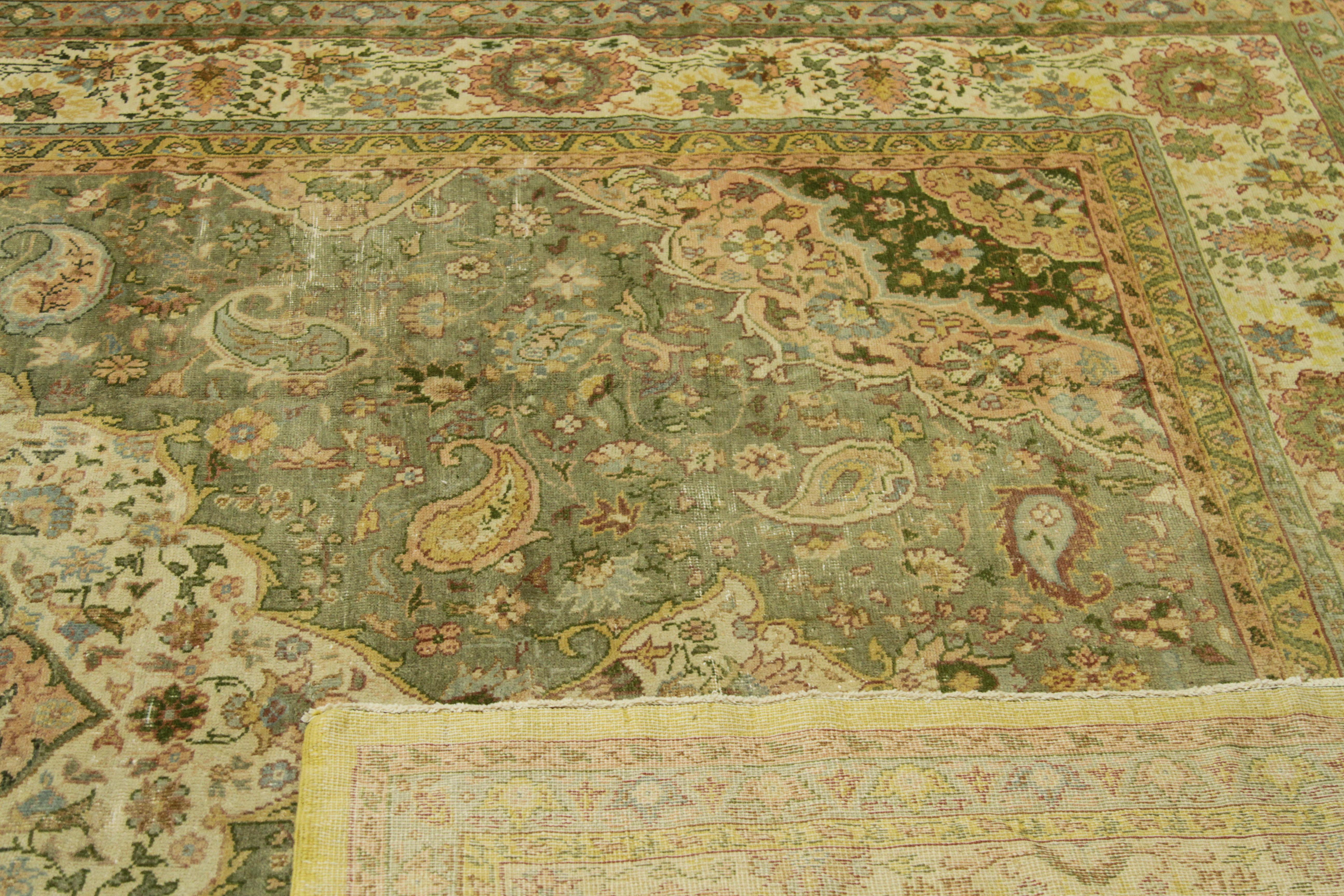 Large Antique Sultanabad Persian Rug with Green & White Floral Motif, circa 1930 For Sale 1