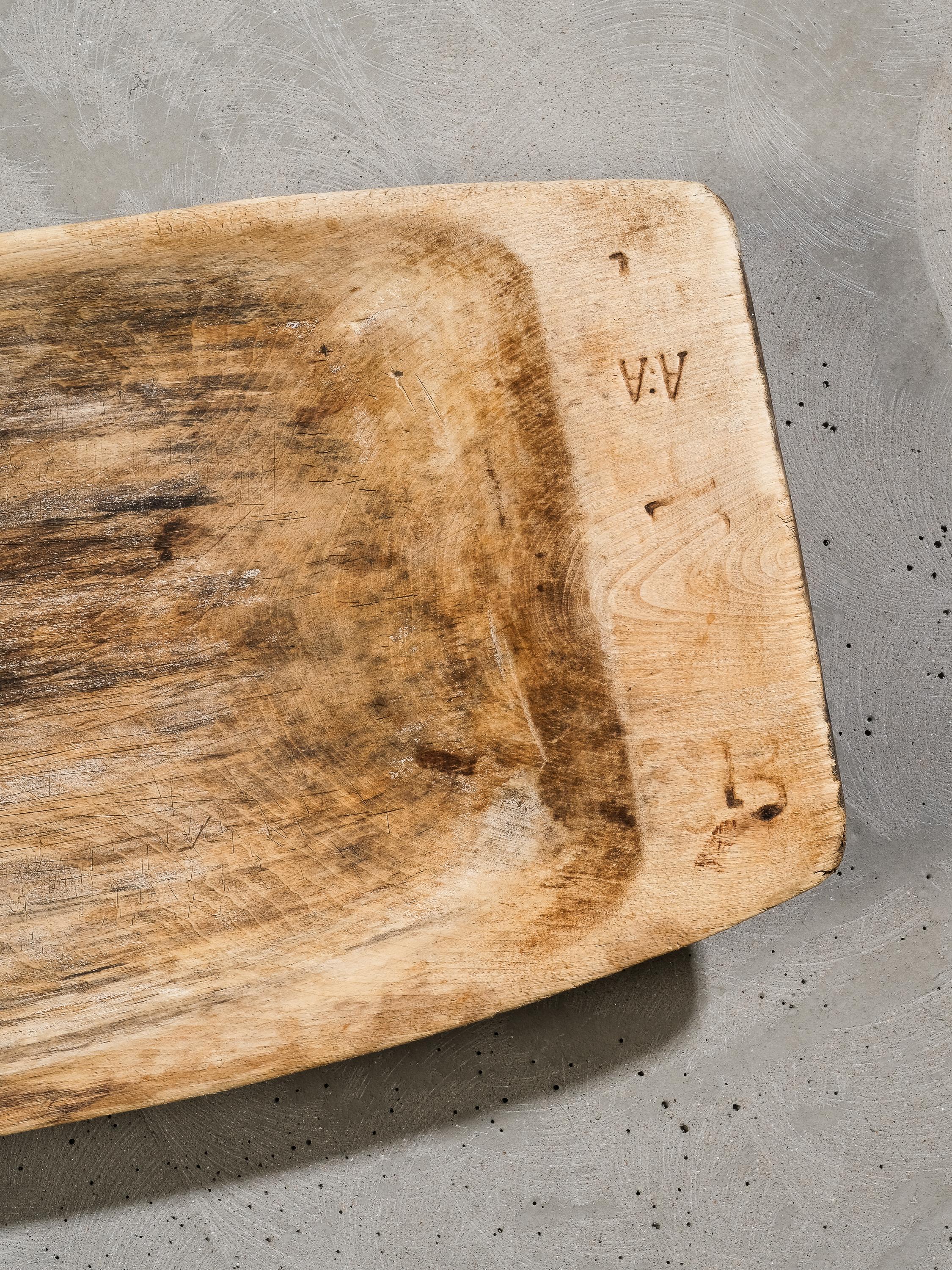Große antike schwedische Volkskunst-Trogschale / 19. Jahrhundert Rustikale dekorative Schale (Holz) im Angebot