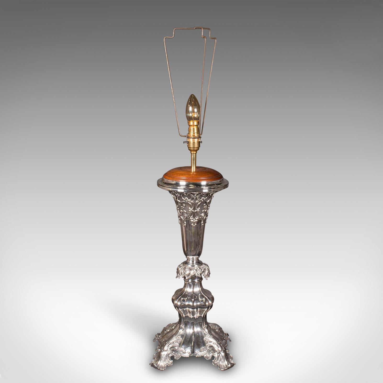 Large Antique Table Lamp, English Silver Plate, Walnut, Light, Victorian, C.1900 In Good Condition For Sale In Hele, Devon, GB