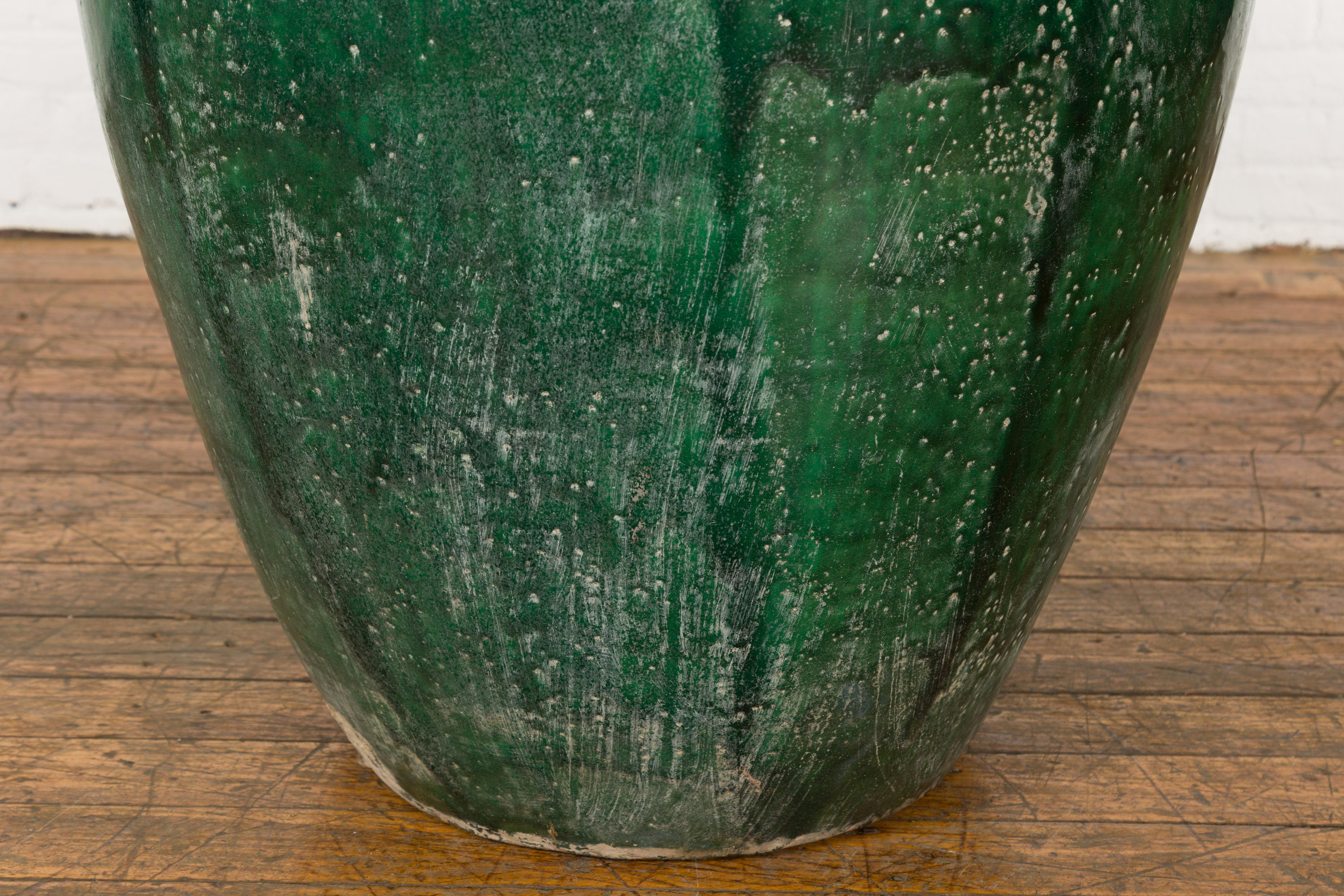 Large Antique Thai 19th Century Green Glazed Planter with Scalloped Lip For Sale 4