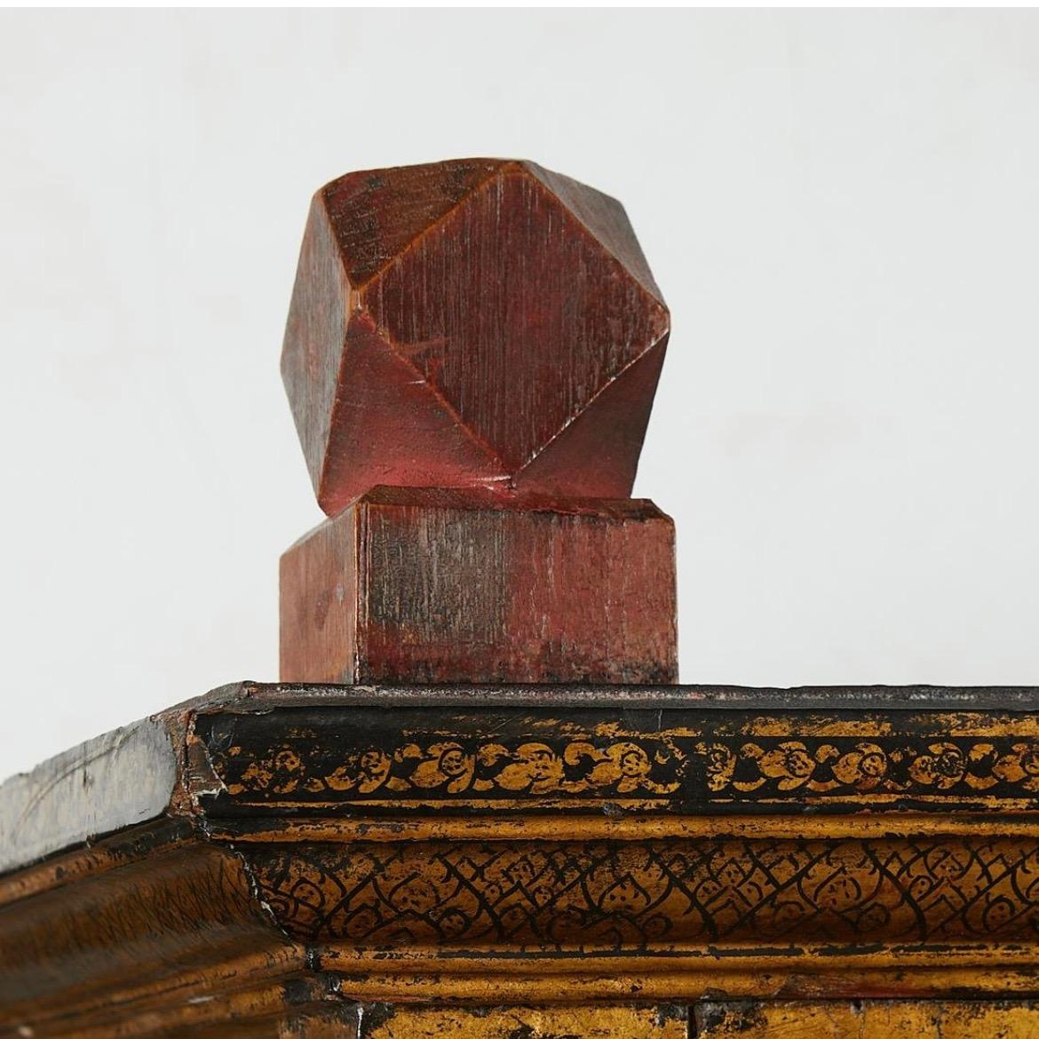 Grand meuble de rangement pour manuscrits bouddhistes thaïlandais anciens. en vente 5