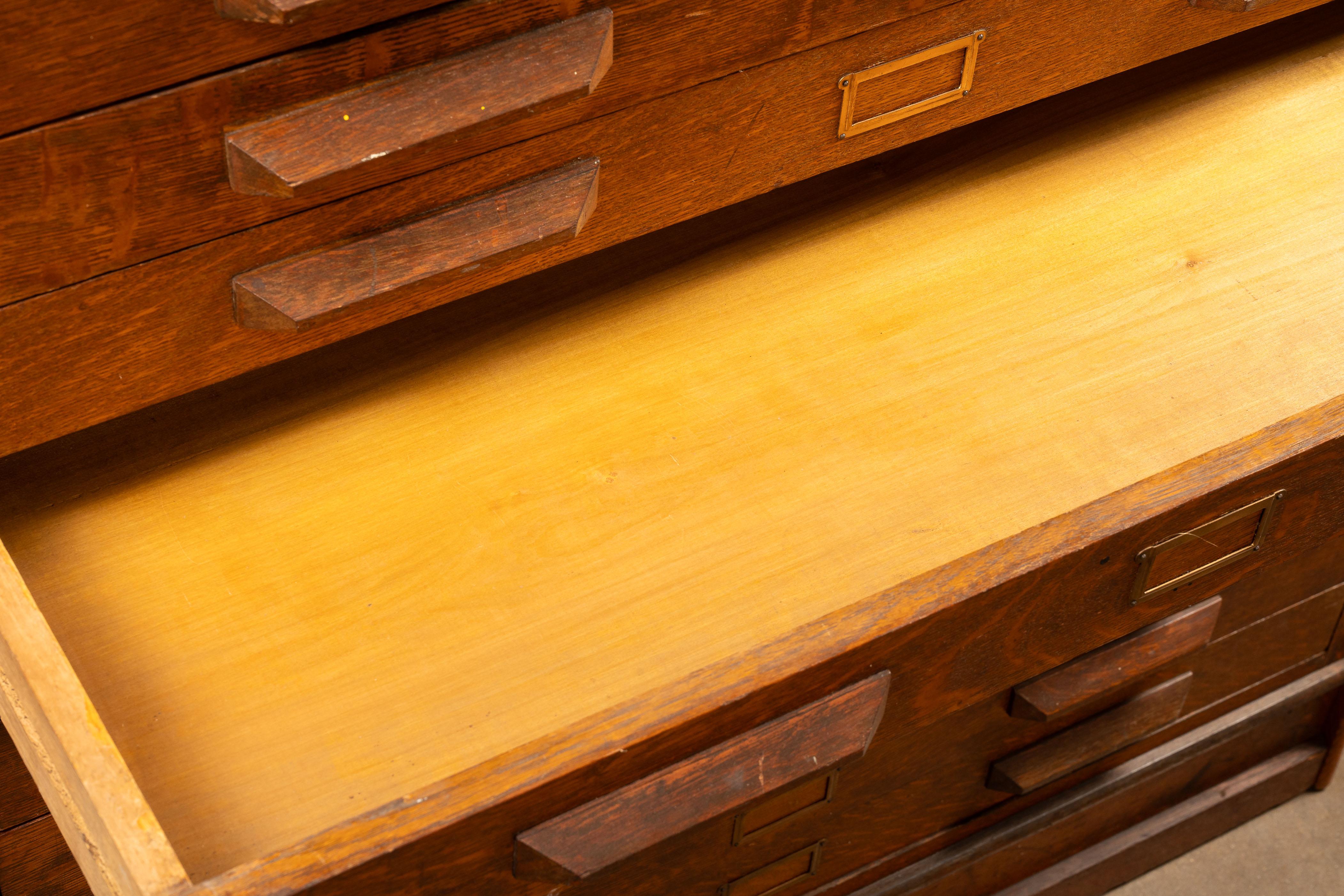 Large Antique Tiger Oak Flat File In Good Condition For Sale In Dekalb, IL