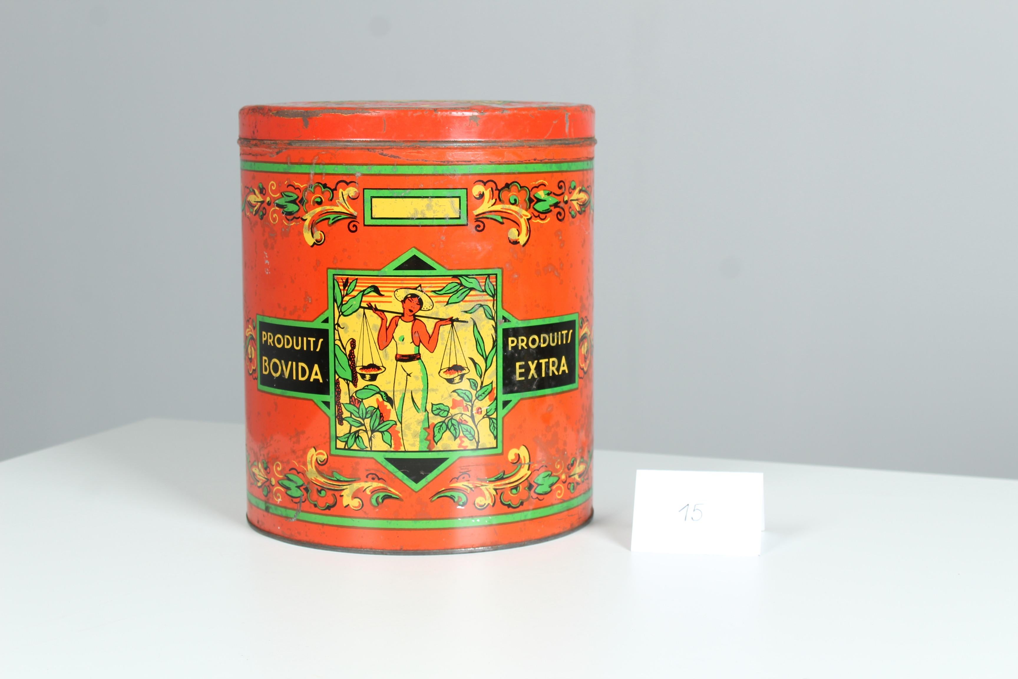 Beautiful large tin box from France, circa 1930s.

