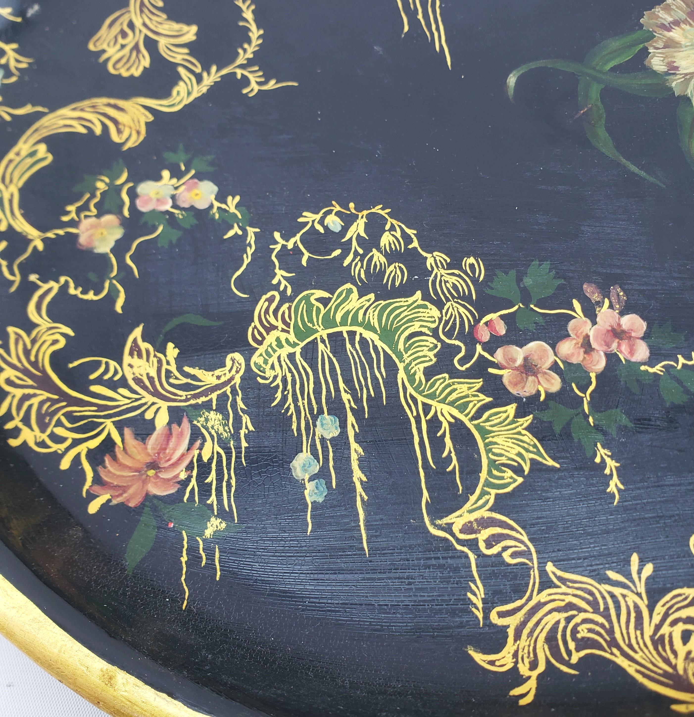 Large Antique Toleware Serving Tray with Floral Decoration & Gilt Accents For Sale 2