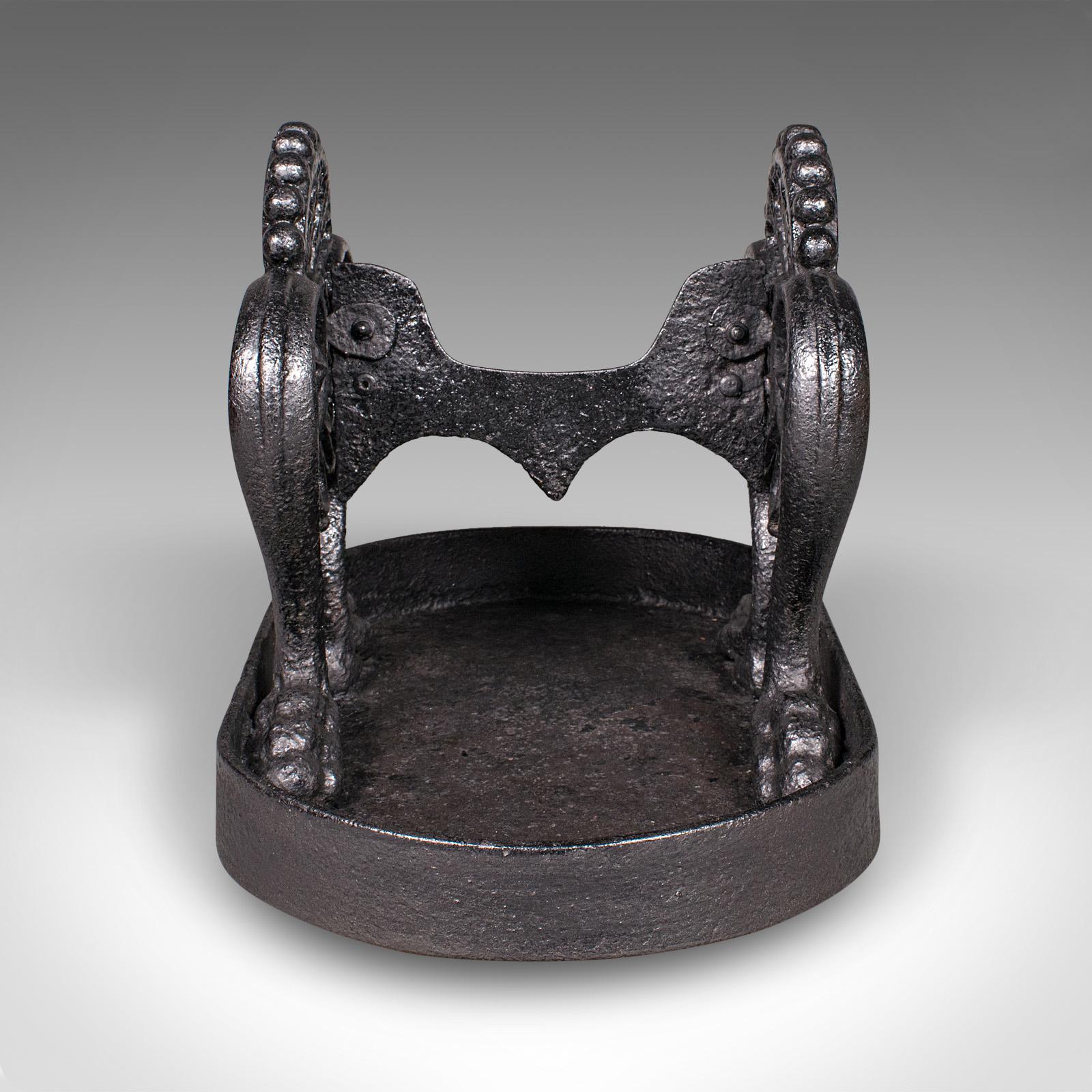 Large Antique Townhouse Boot Scraper, English, Shoe Pull, Georgian, Circa 1750 In Good Condition For Sale In Hele, Devon, GB