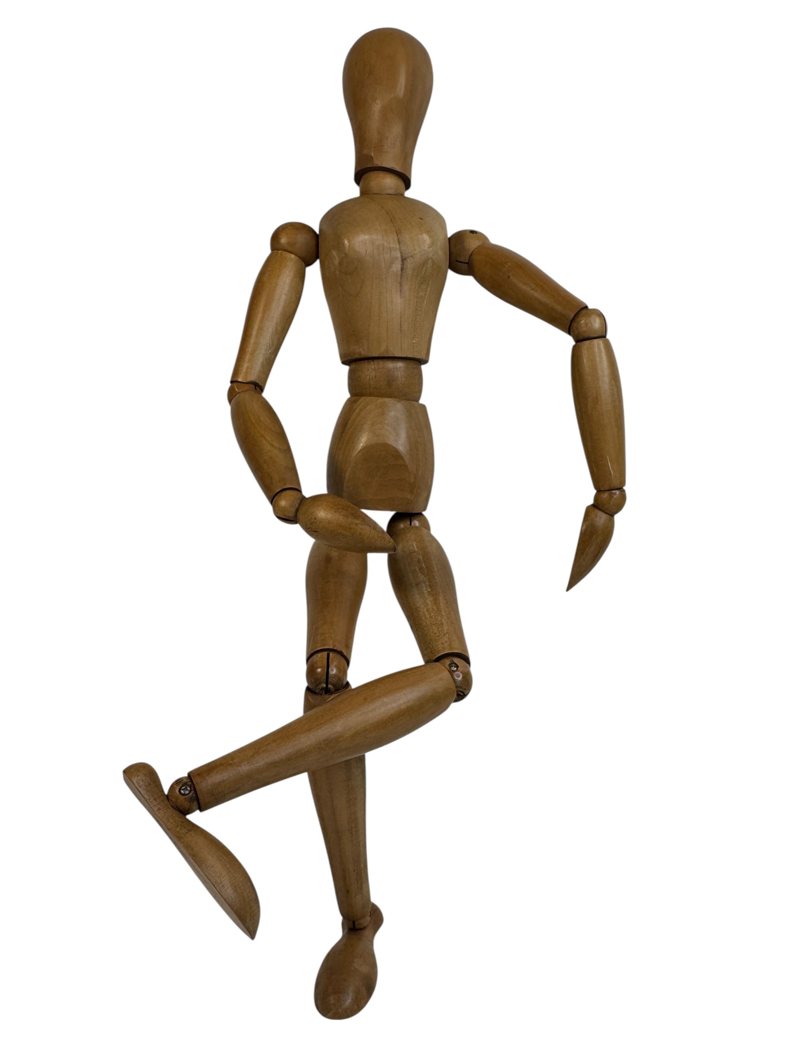 Large Antique Traditional Wooden Artist Mannequin Model, Italy 1900s In Good Condition For Sale In Nuernberg, DE