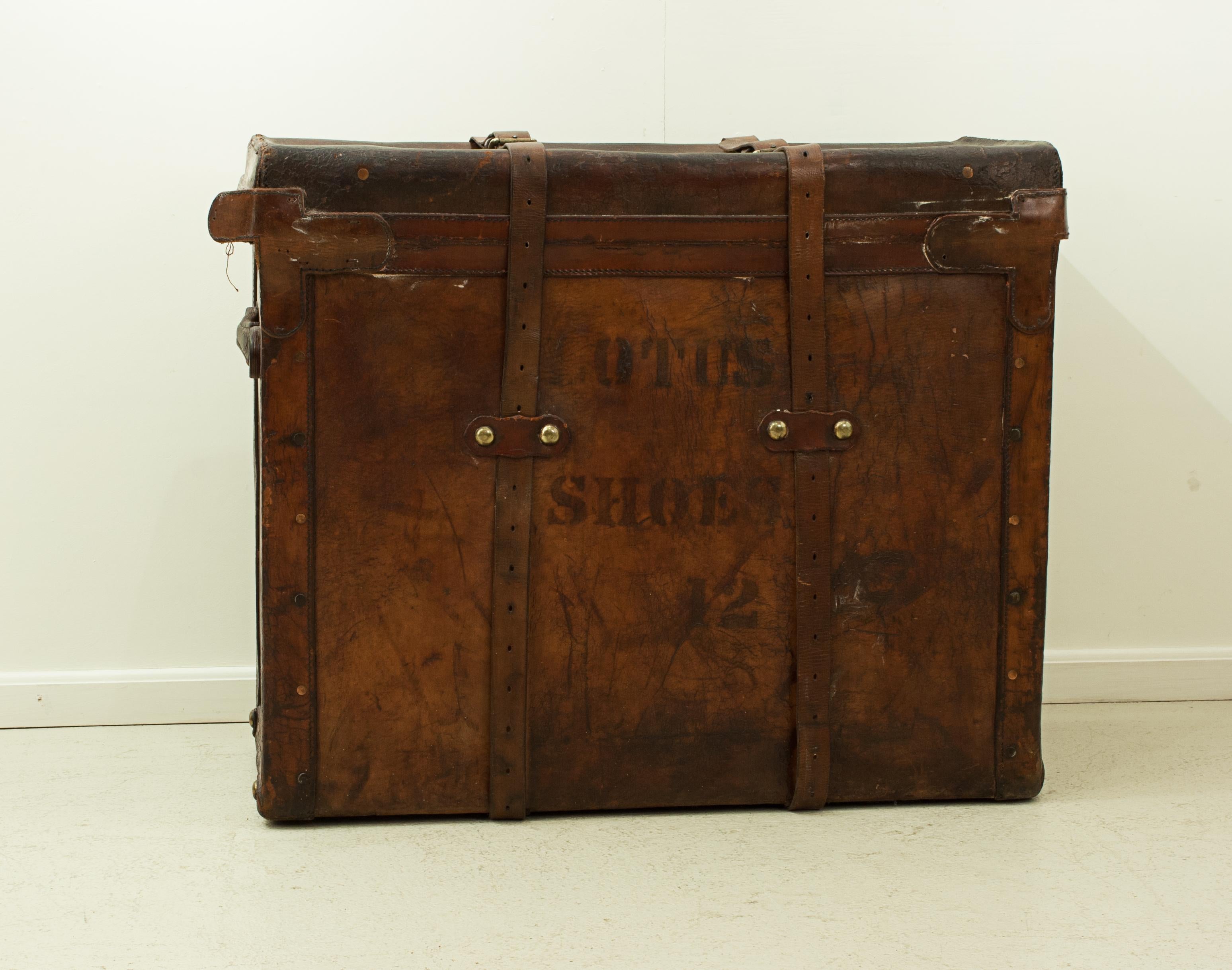Large Antique Trunk for Shoes In Distressed Condition In Oxfordshire, GB