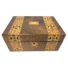 Gran caja antigua de Tunbridge Ware con tapa