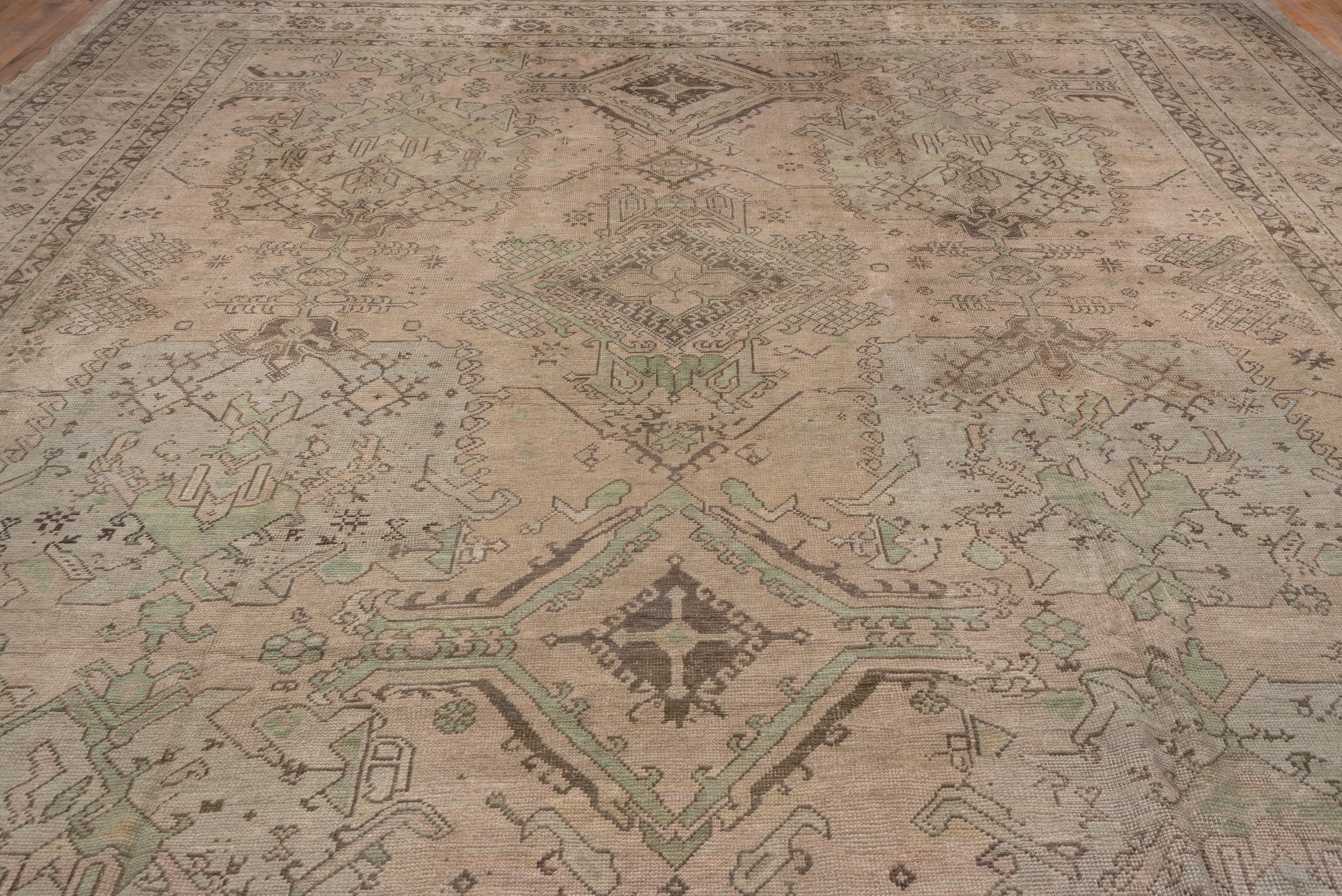 Large Antique Turkish Oushak Carpet with Earth Tones, Allover Field, circa 1920s In Good Condition In New York, NY
