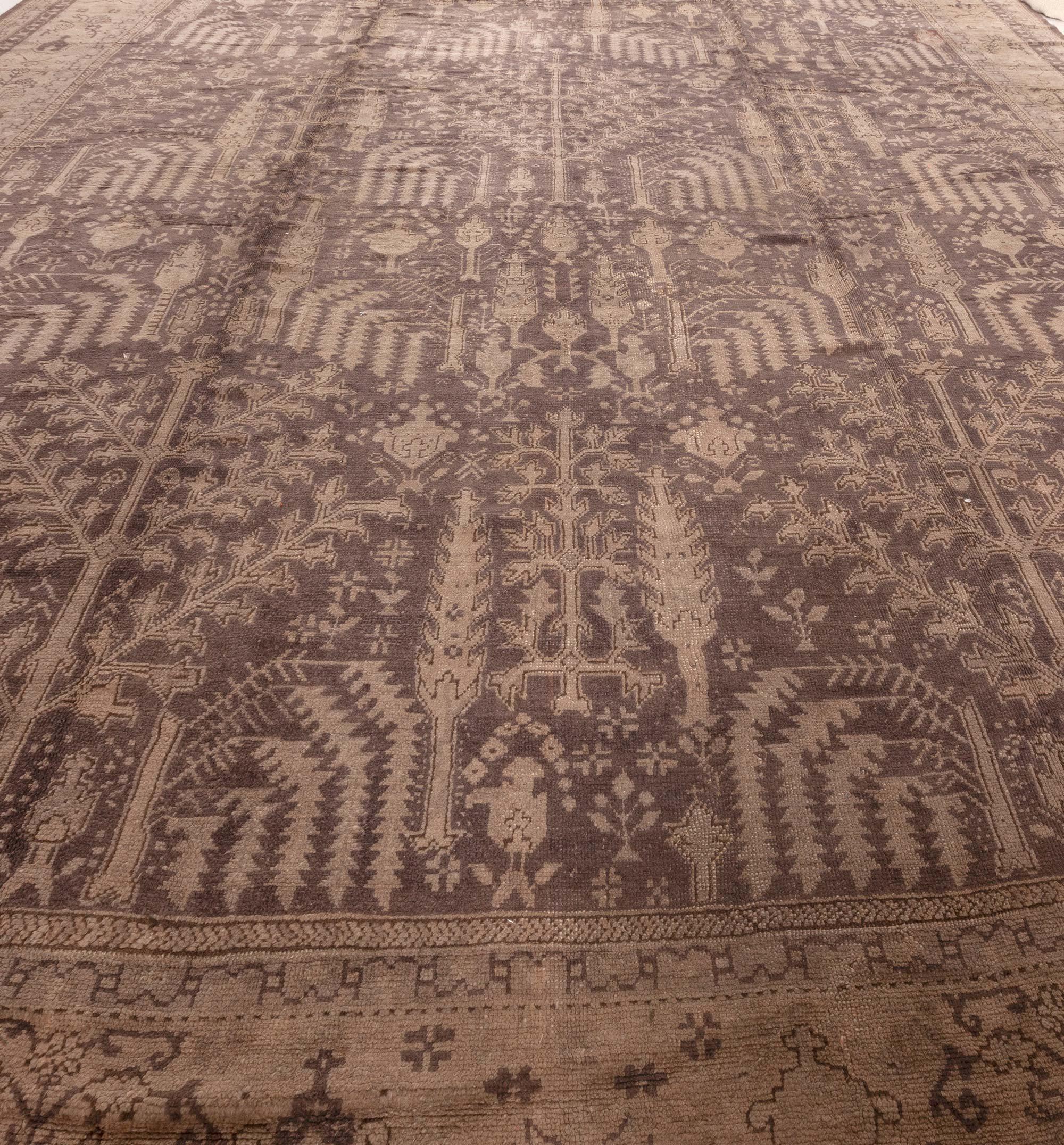 Large Antique Turkish Oushak Floral Handmade Rug In Good Condition For Sale In New York, NY