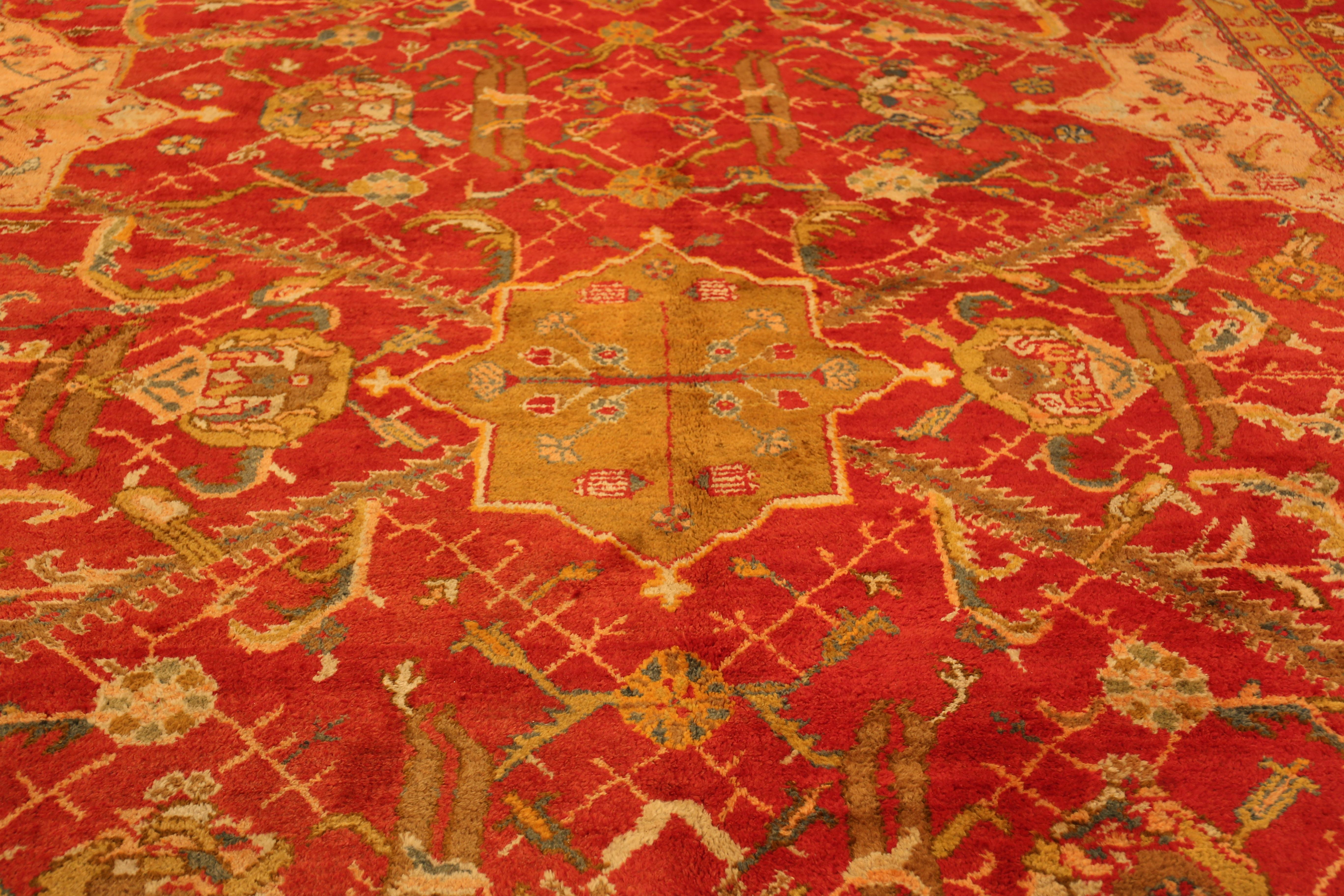 Antique Turkish Oushak Rug. Size: 16 ft 4 in x 20 ft In Good Condition For Sale In New York, NY