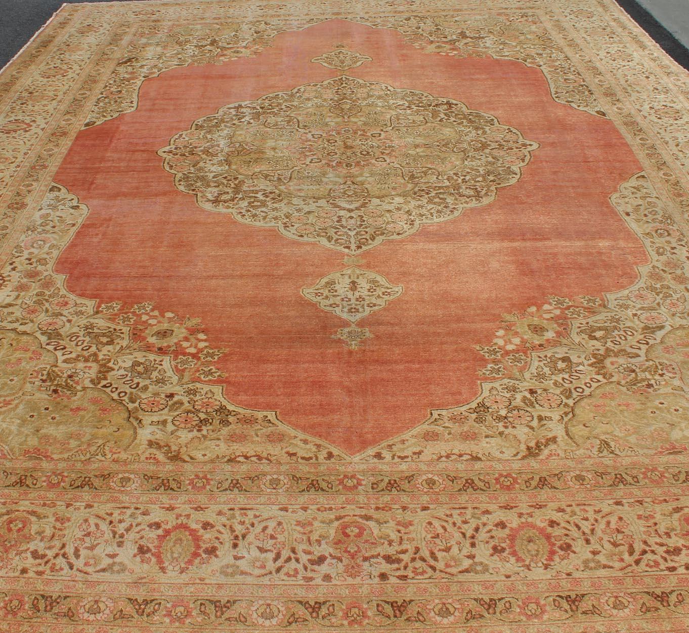 Large Antique Turkish Sivas Rug with Medallion Design in Pink Red & Yellow Green For Sale 4