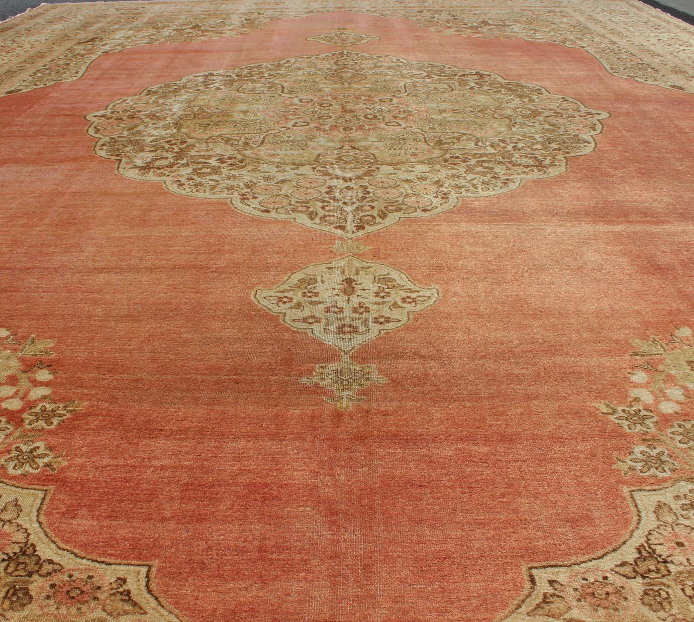 Large Antique Turkish Sivas Rug with Medallion Design in Pink Red & Yellow Green For Sale 5