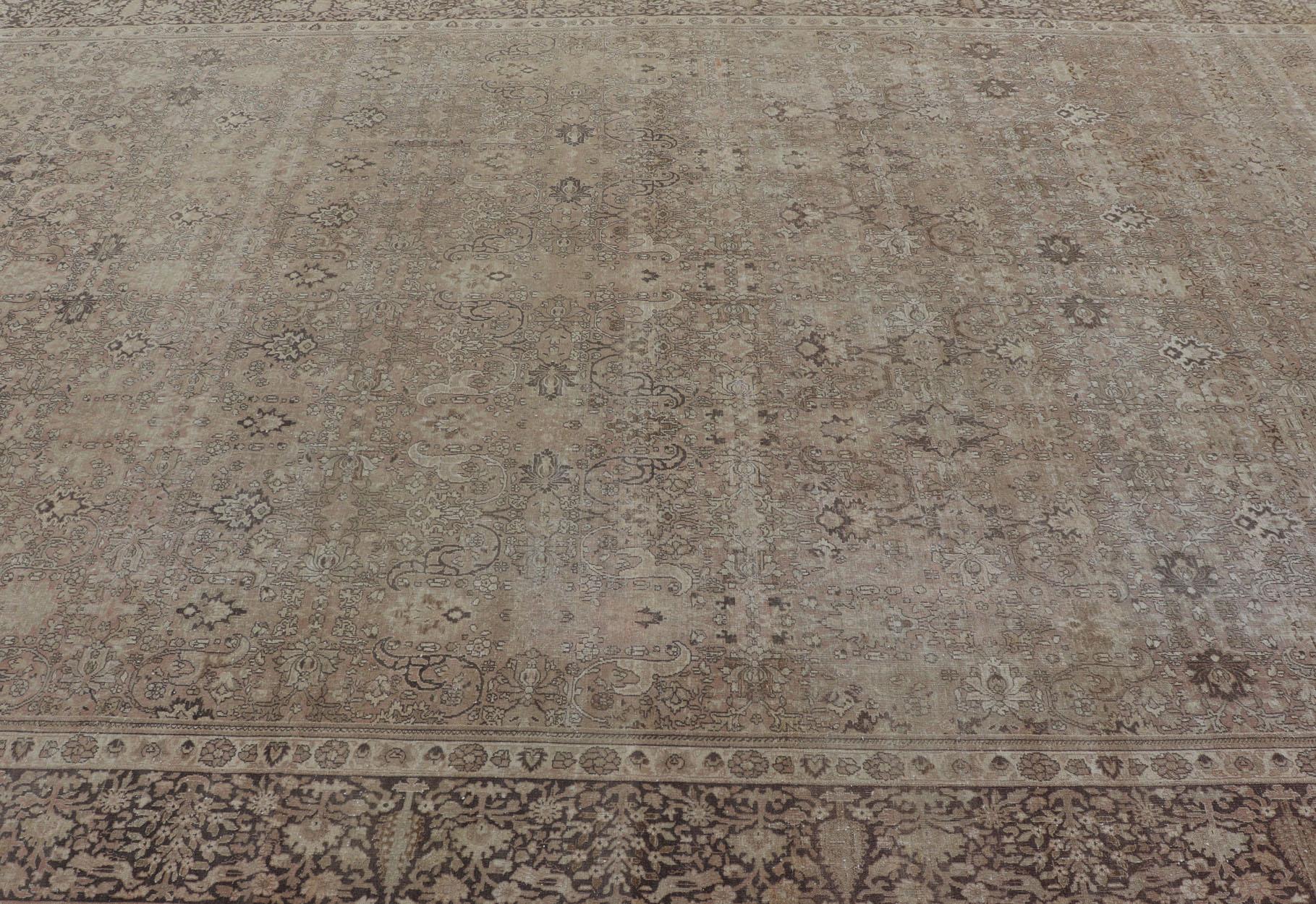 Large Antique Turkish Sivas Rug with Floral Design in Earthy Neutral Tones  For Sale 6