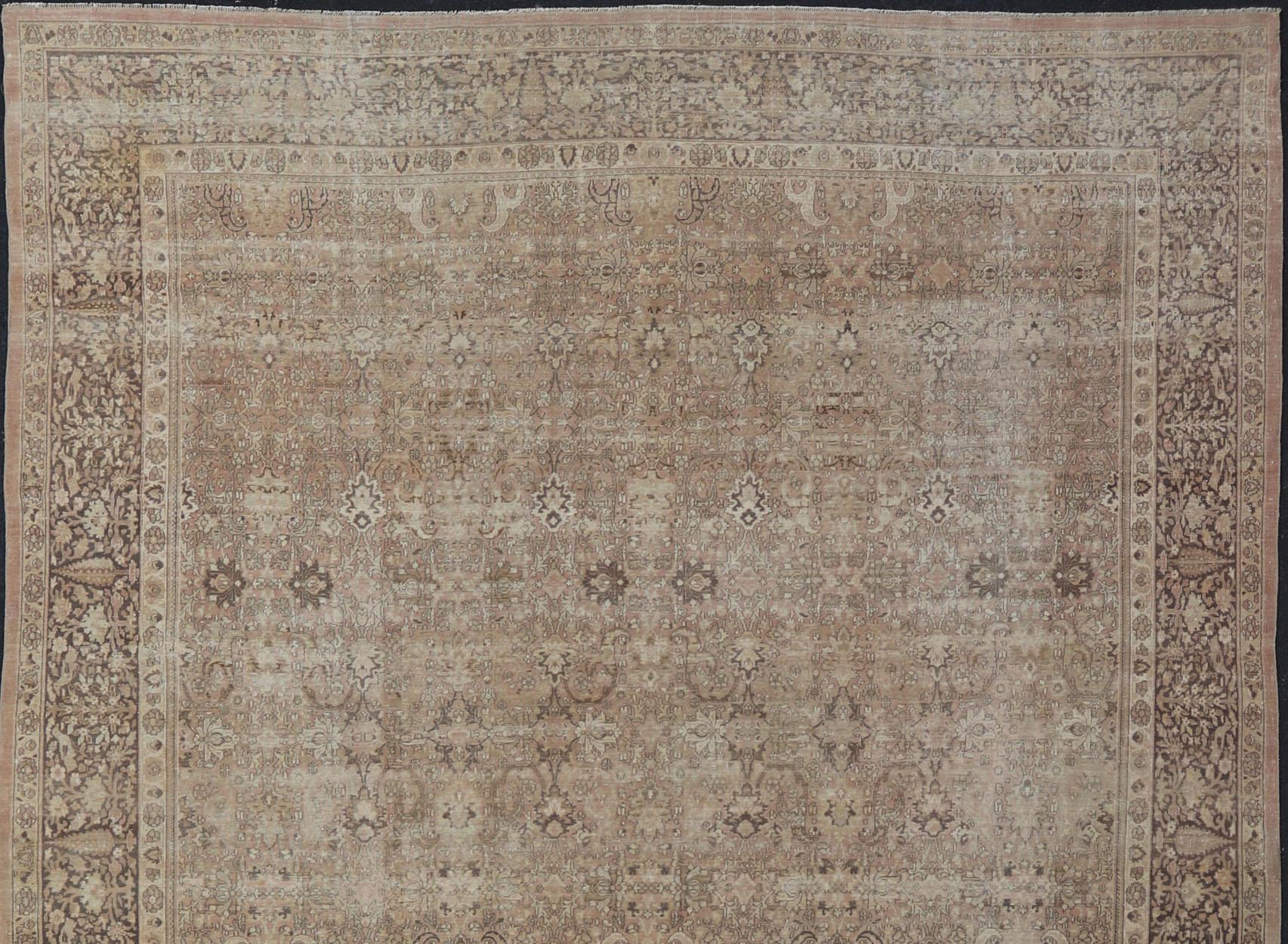 Grand tapis turc ancien Sivas à motifs floraux dans des tons neutres et terreux en vente 6