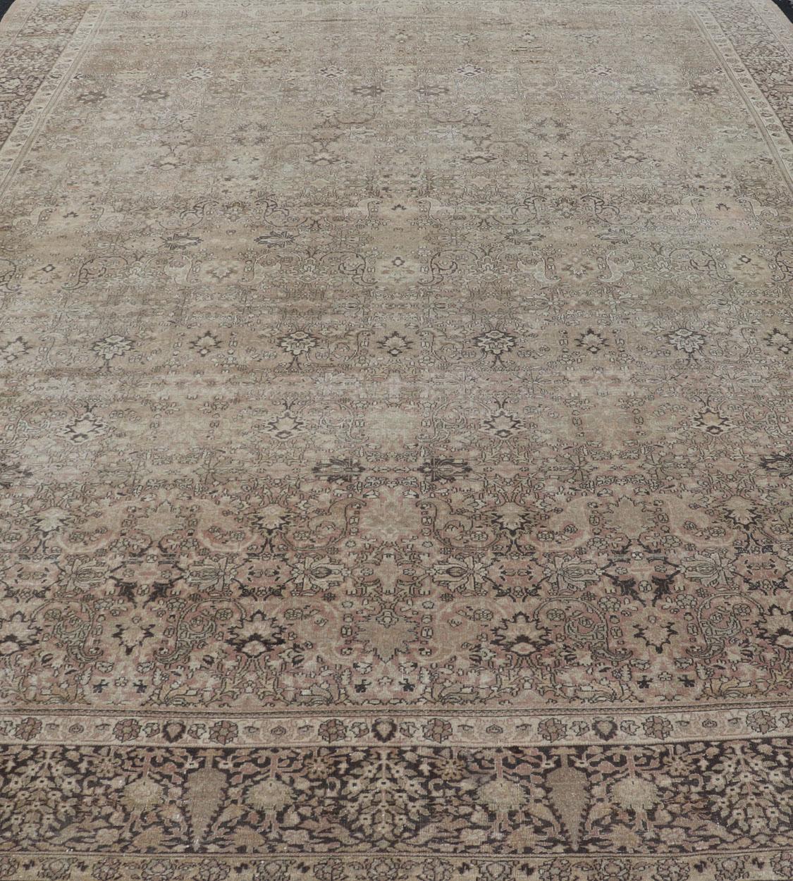 Large Antique Turkish Sivas Rug with Floral Design in Earthy Neutral Tones  For Sale 12