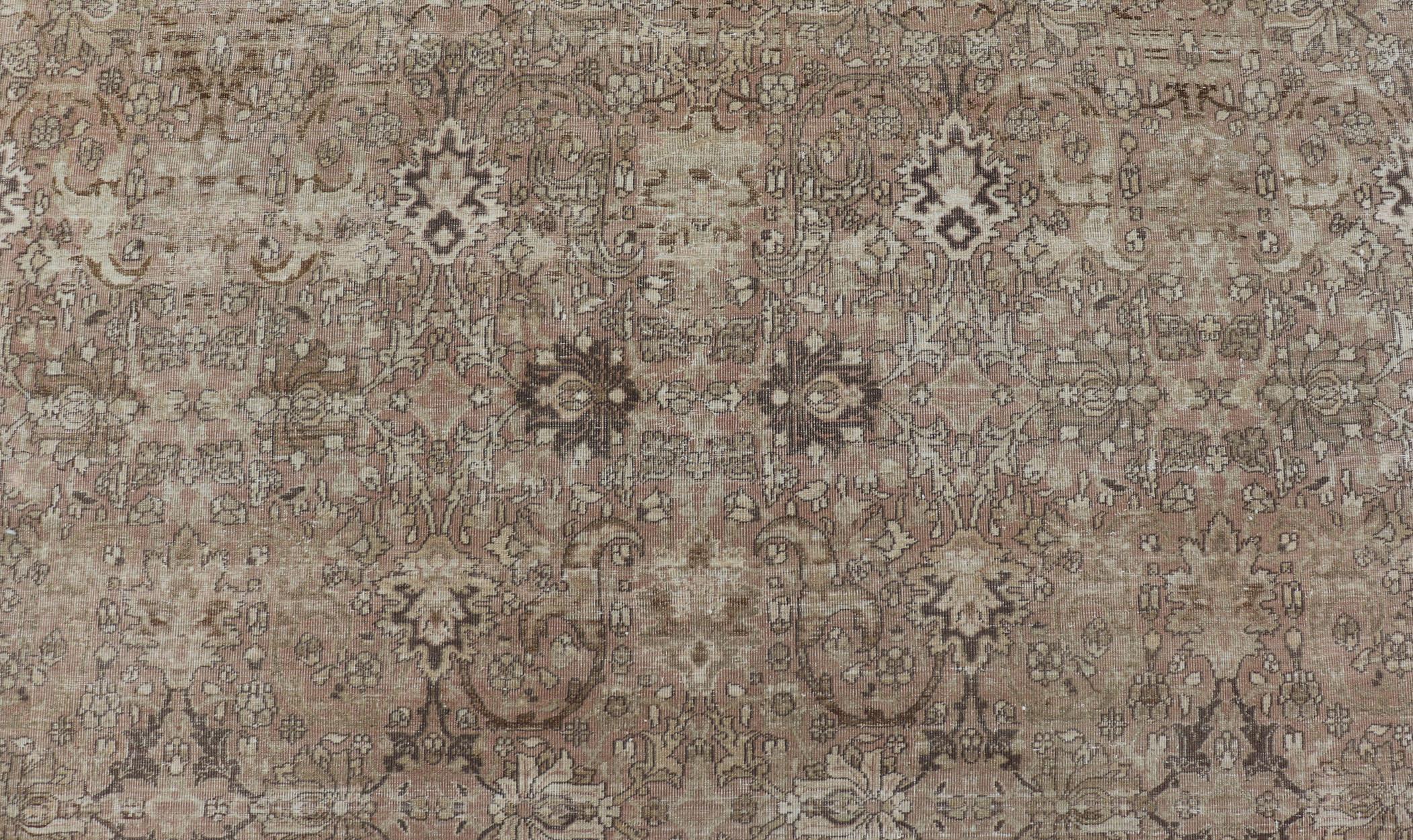 Oushak Grand tapis turc ancien Sivas à motifs floraux dans des tons neutres et terreux  en vente
