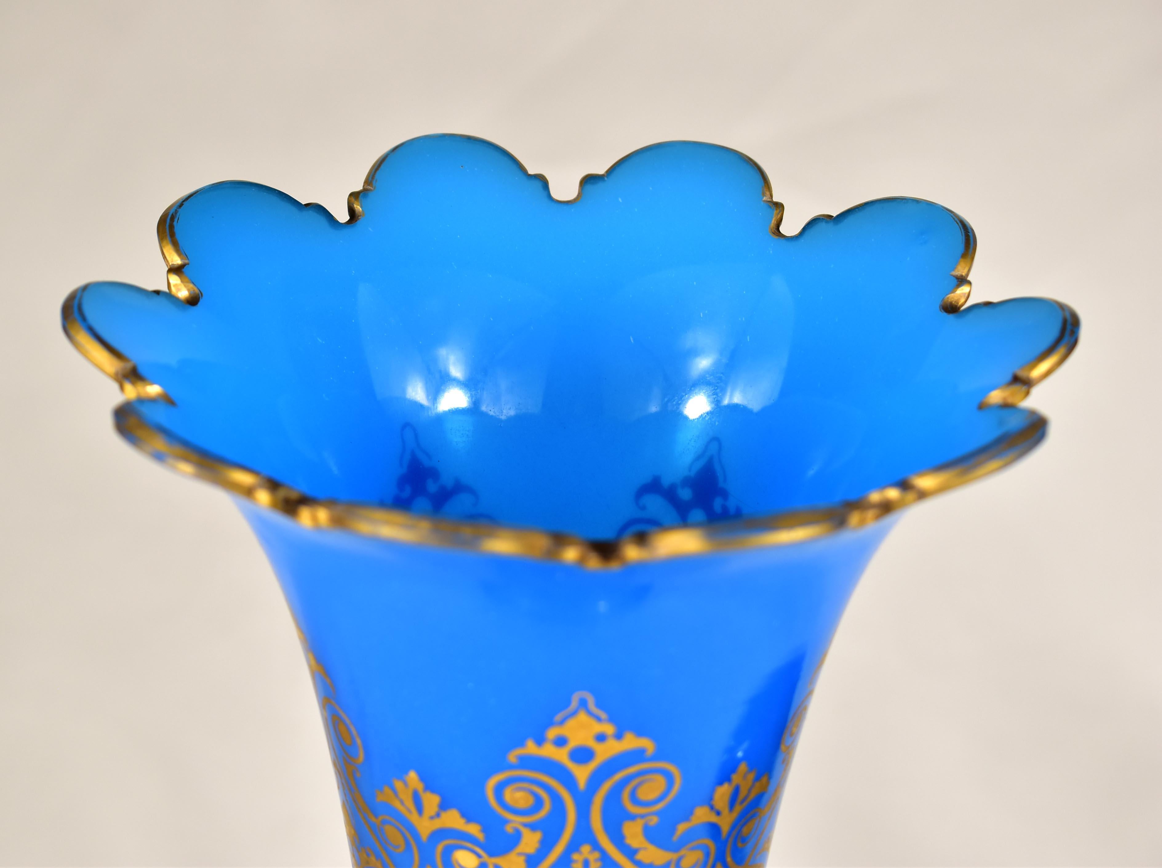 Large Antique Vase- Blue Opaline glass - 19th century - Bohemian  Glass For Sale 1