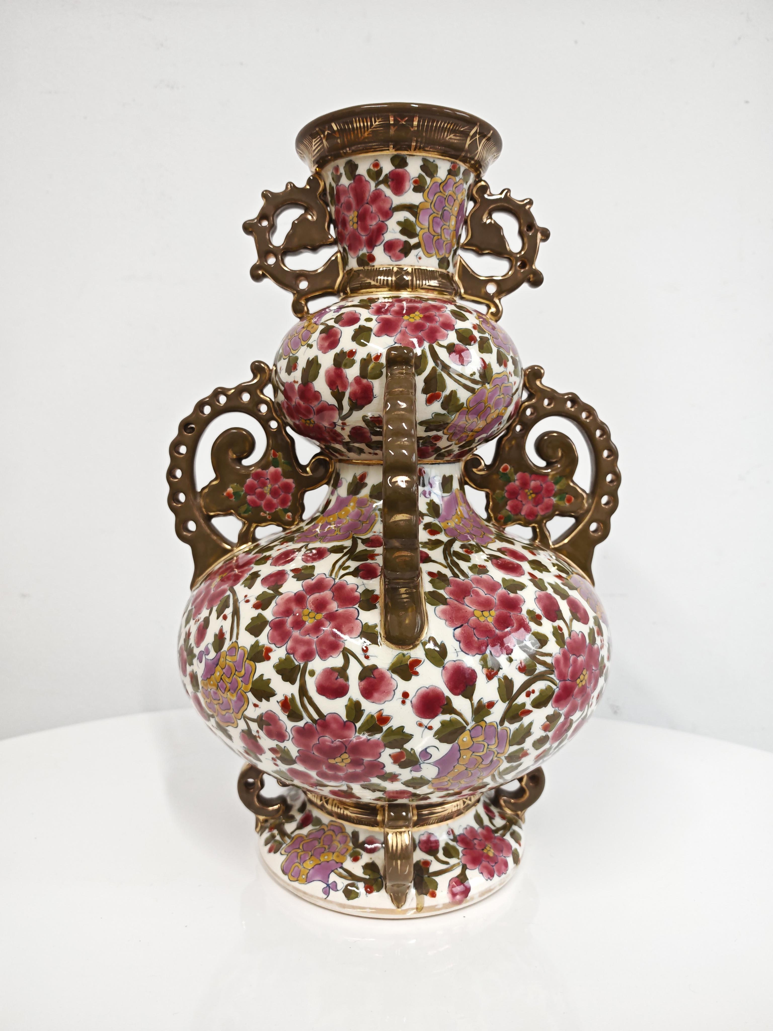 Neoclassico Grande vaso antico di Fischer Budapest, Ungheria, XIX secolo in vendita