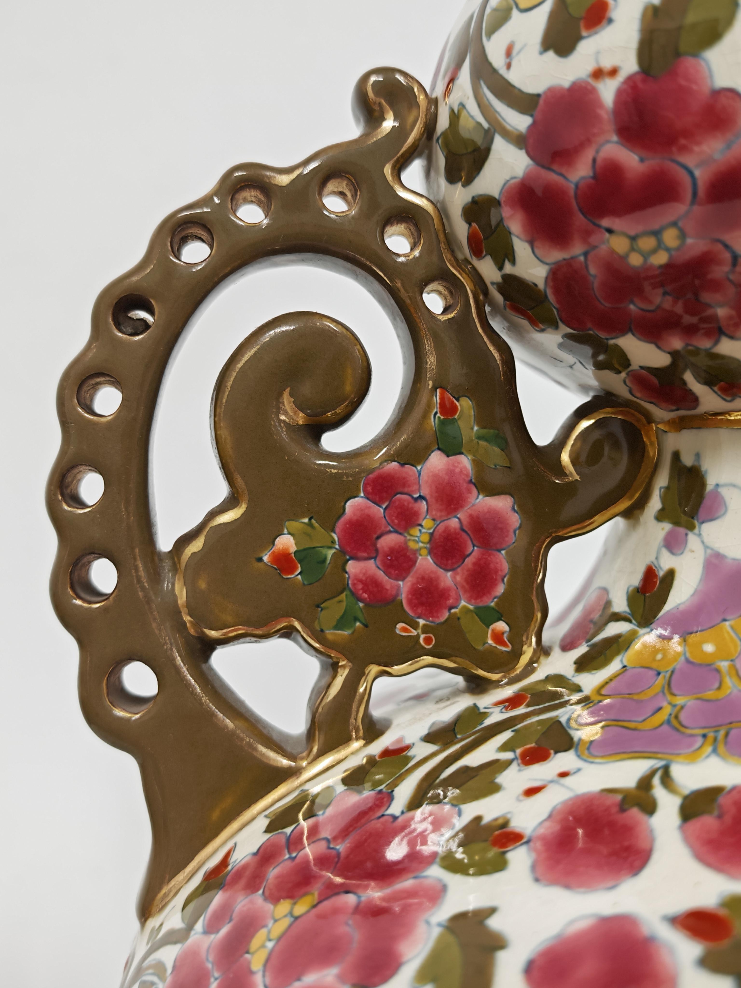 Grande vaso antico di Fischer Budapest, Ungheria, XIX secolo In condizioni buone in vendita a Beograd, RS