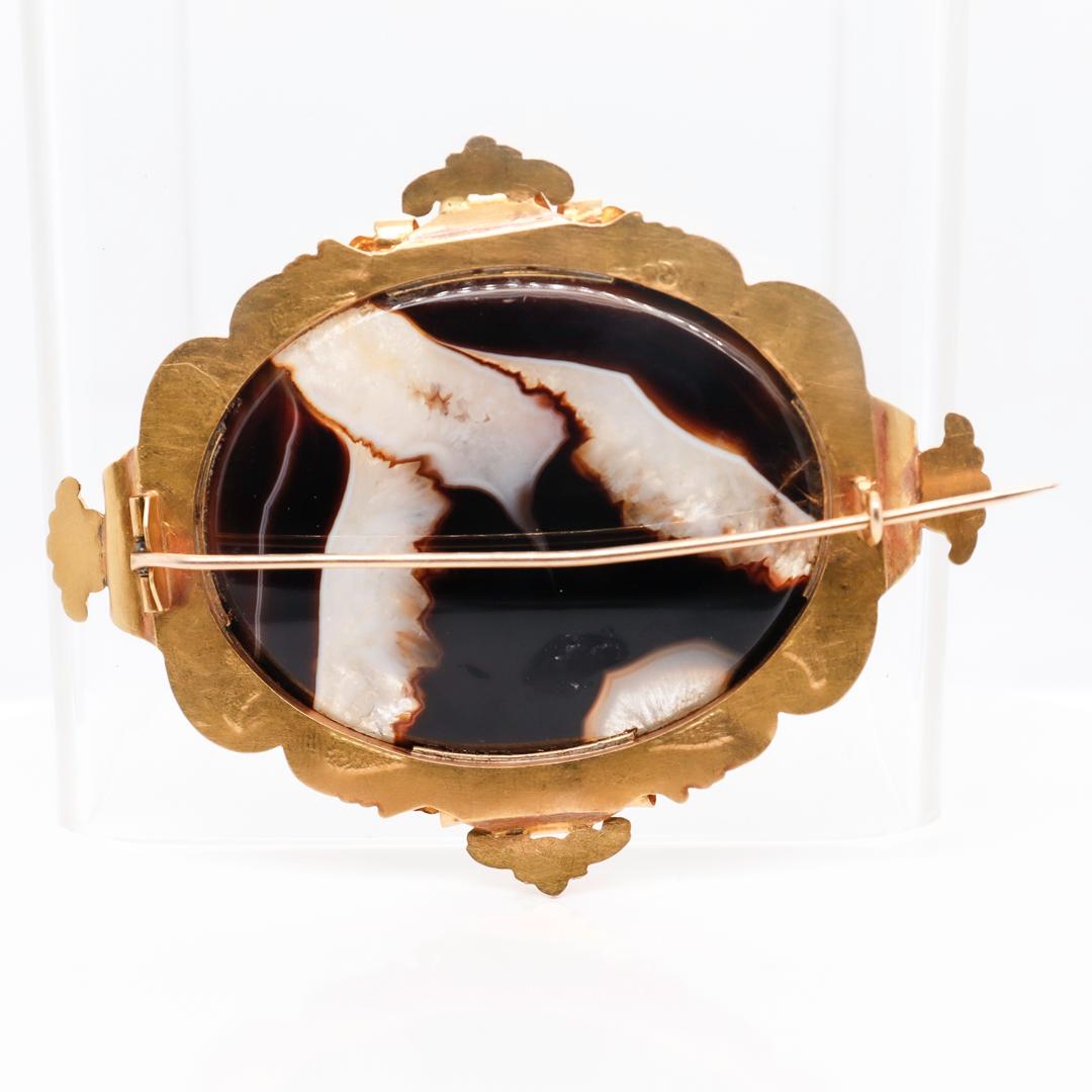 Oval Cut Large Antique Victorian 18k Gold and Banded Agate Brooch For Sale