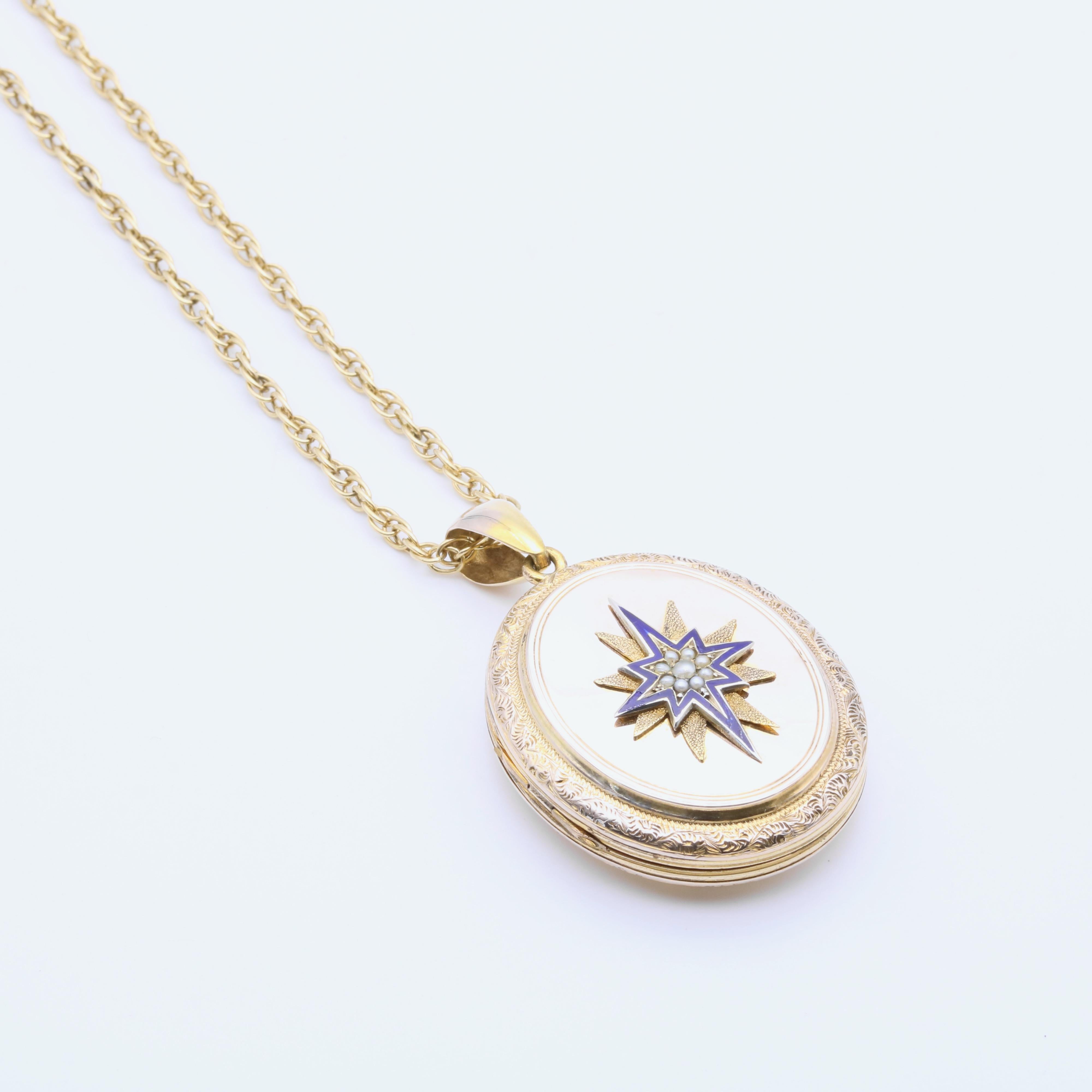 Grande medaglione ovale antico vittoriano in oro 9K con perle e smalto blu inciso a stella in vendita 4
