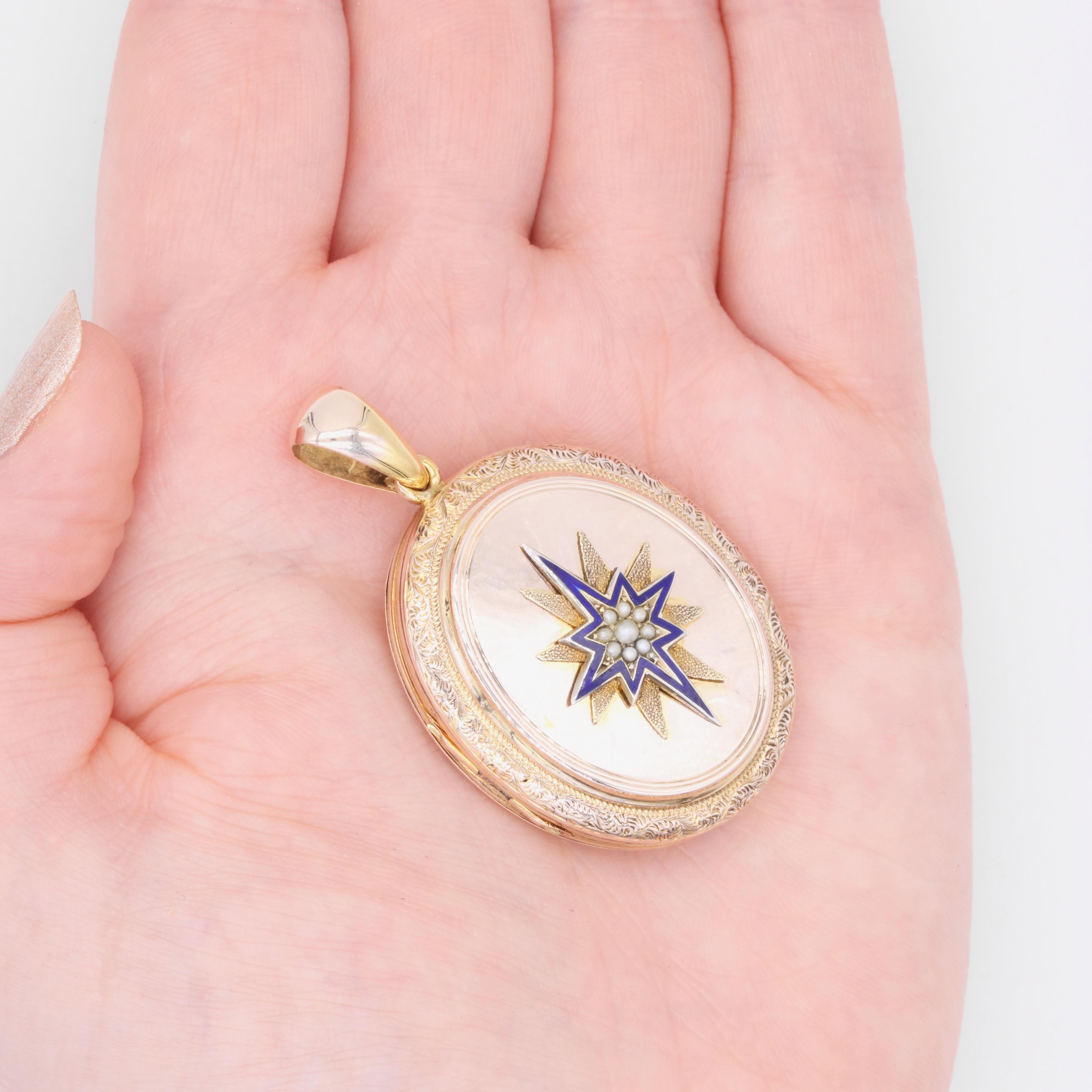 Grande medaglione ovale antico vittoriano in oro 9K con perle e smalto blu inciso a stella in vendita 5