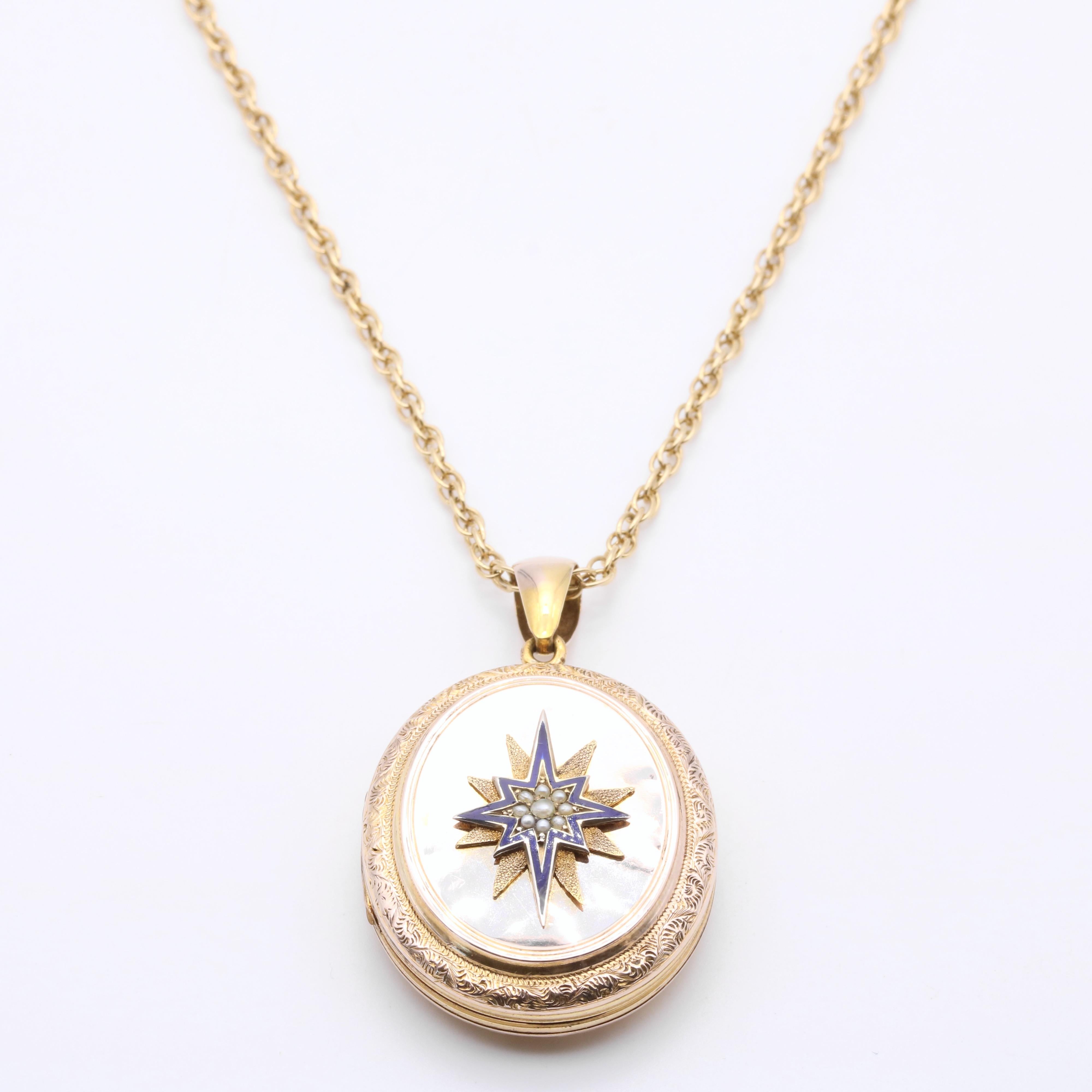 Grande medaglione ovale antico vittoriano in oro 9K con perle e smalto blu inciso a stella in vendita 3