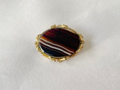 Large Antique Victorian Banded Agate Brooch c1890s Gold Gilt Good Condition
