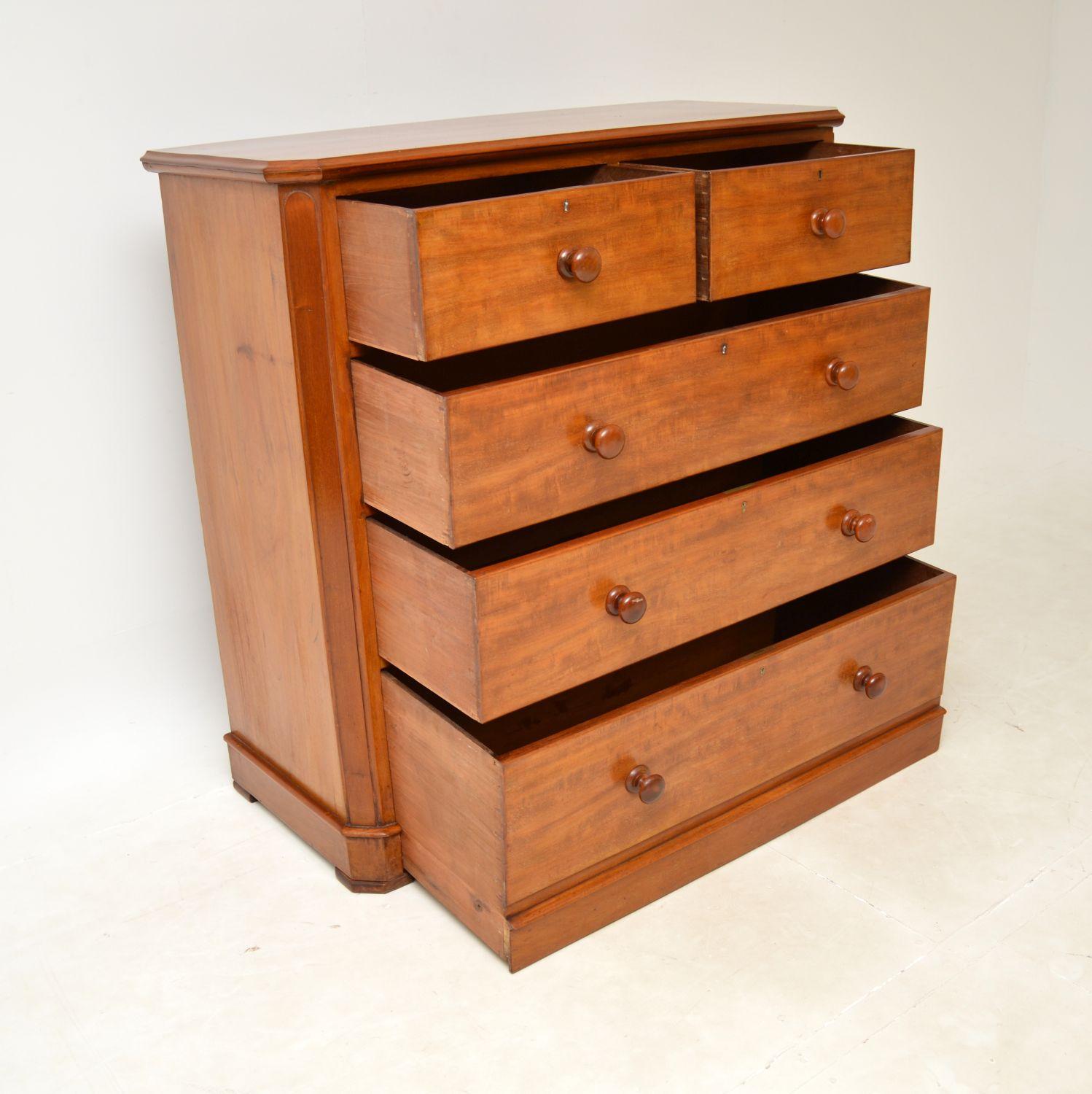 Wood Large Antique Victorian Chest of Drawers For Sale