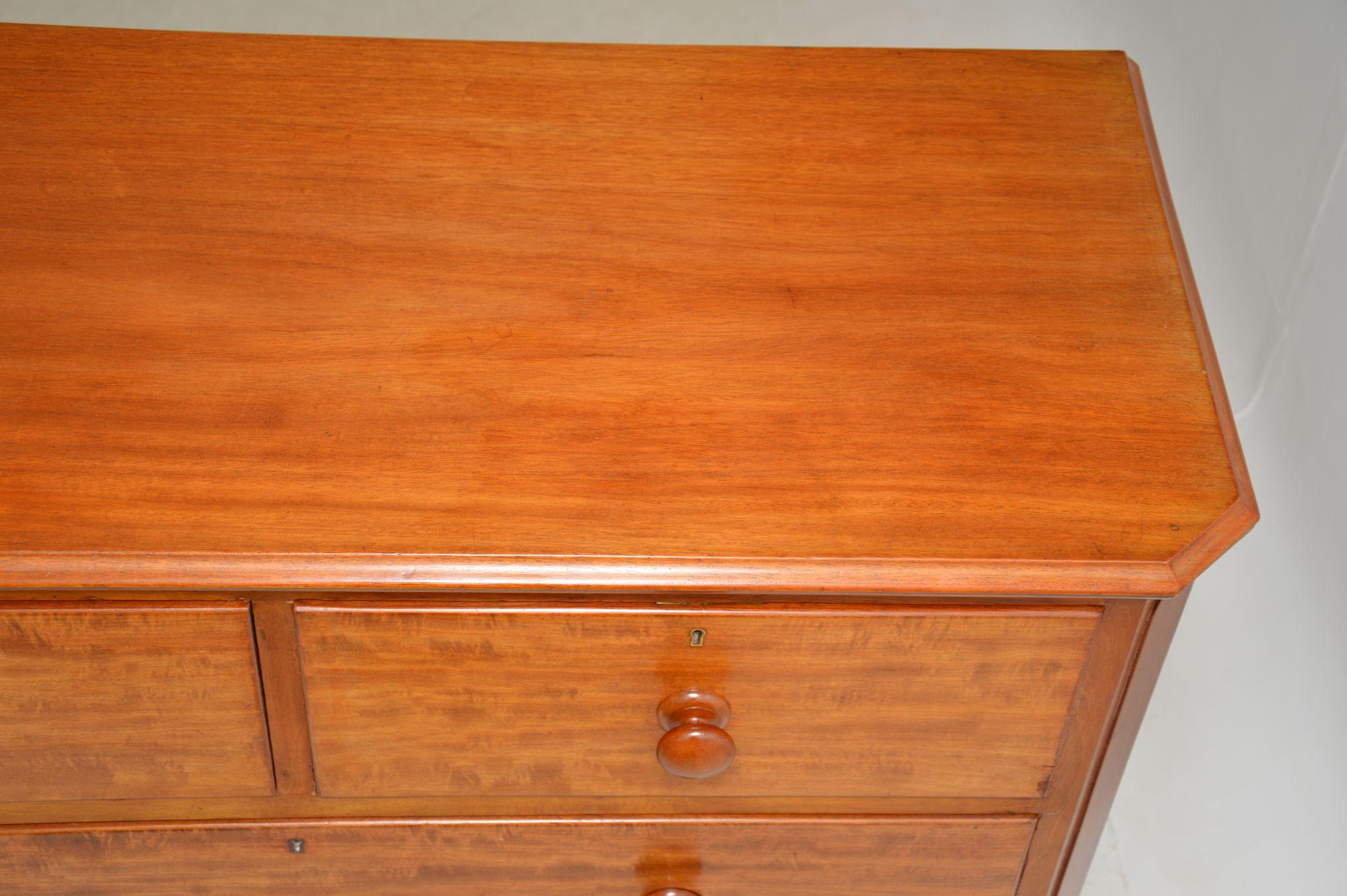 Large Antique Victorian Chest of Drawers For Sale 2
